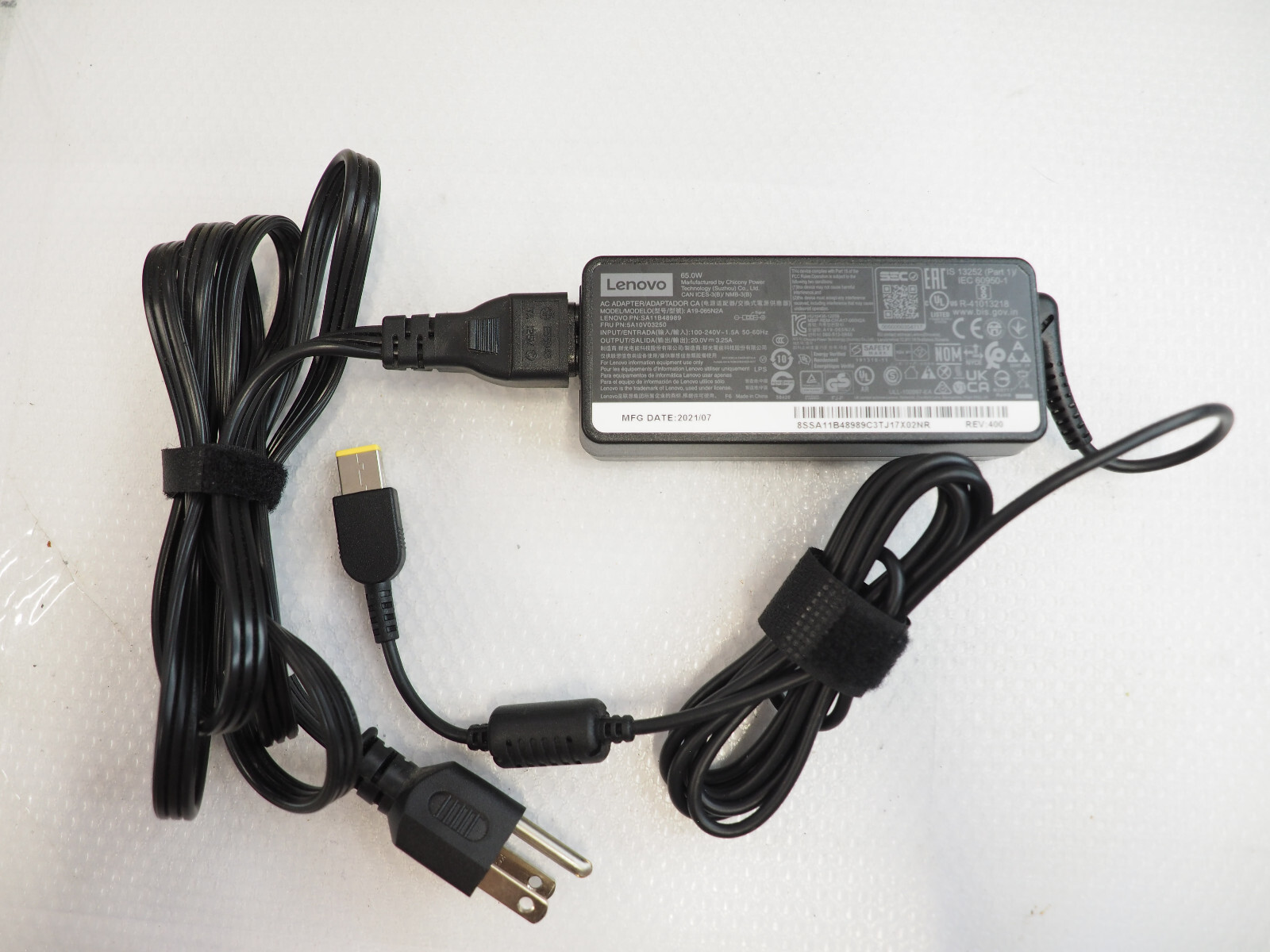 LENOVO A19-065N2A SA11B48989 5A10V03250 65W Laptop Charger Square Tip