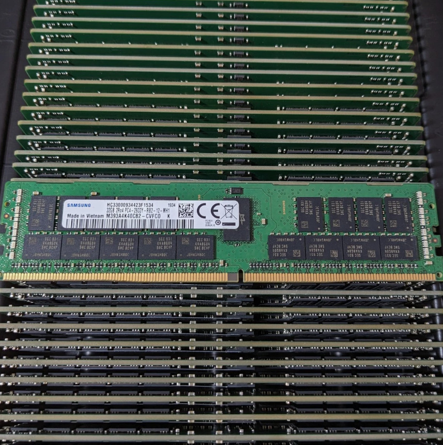 Samsung 32gb PC4-2933Y 2Rx4 DDR4 ECC RDIMM Reg Server Memory M393A4K40CB2-CVF