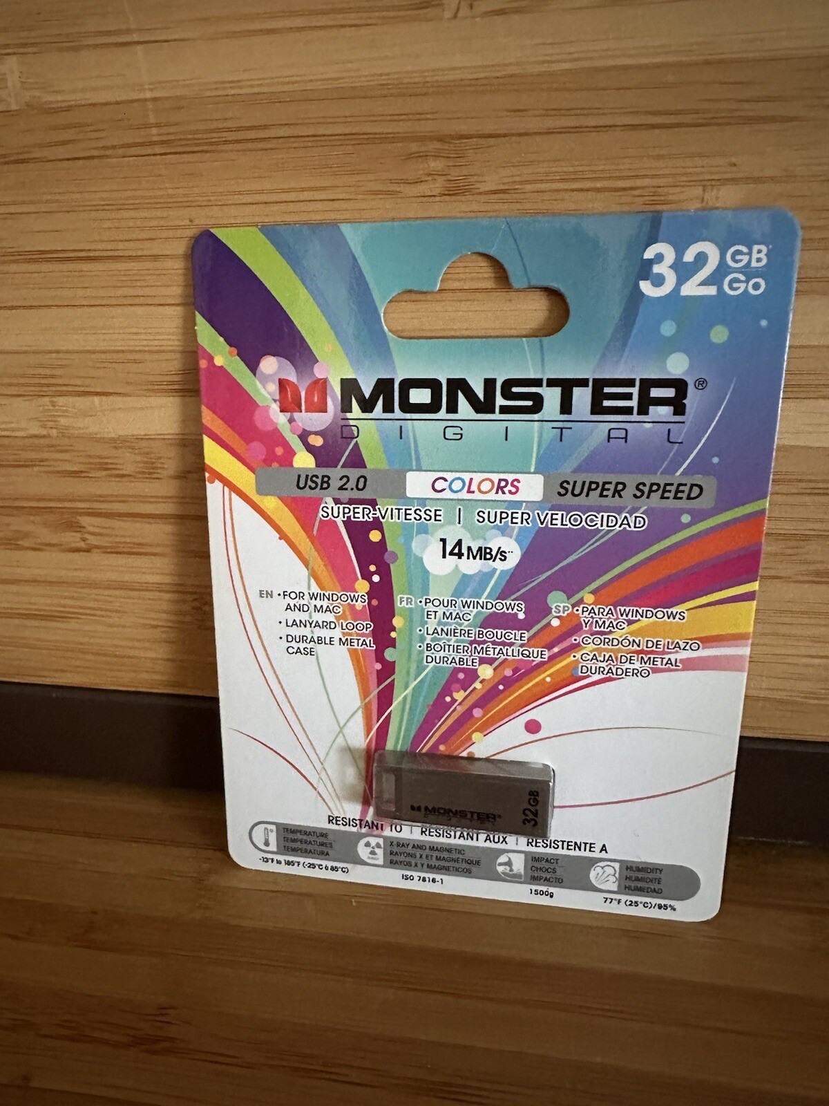 Monster Digital 32GB USB Flash Drive Colors - NEW