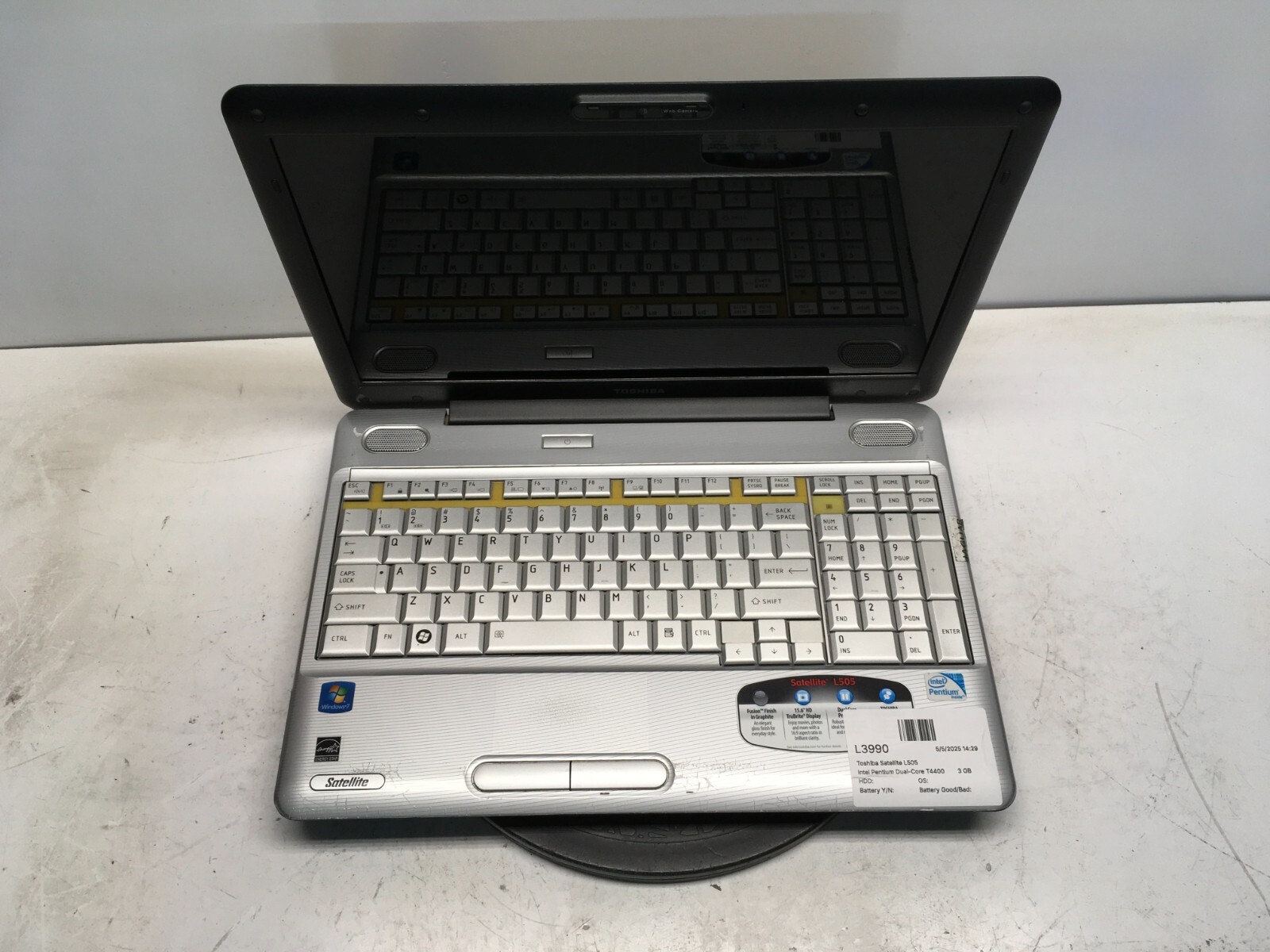 Toshiba Satellite L505-ES5018 Intel Pentium Dual-Core T4400 3 GB NO HDD No Batt