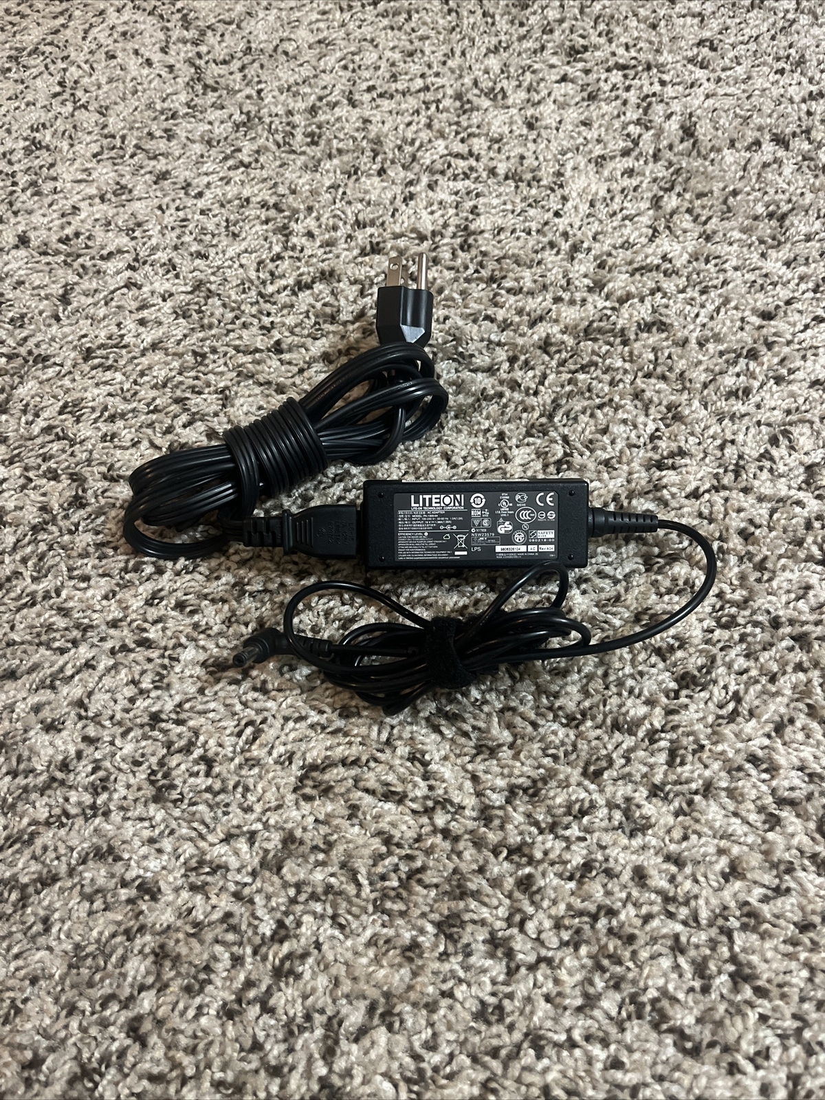 Genuine Liteon PA-1300-04 AC Adapter Charger 19V 1.58A Power Supply W/Cord OEM