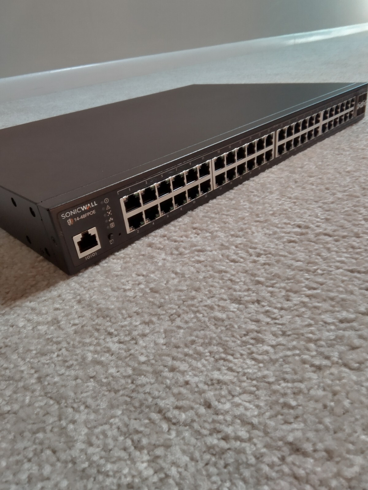 SonicWall SWS14-48FPoE Network Switch