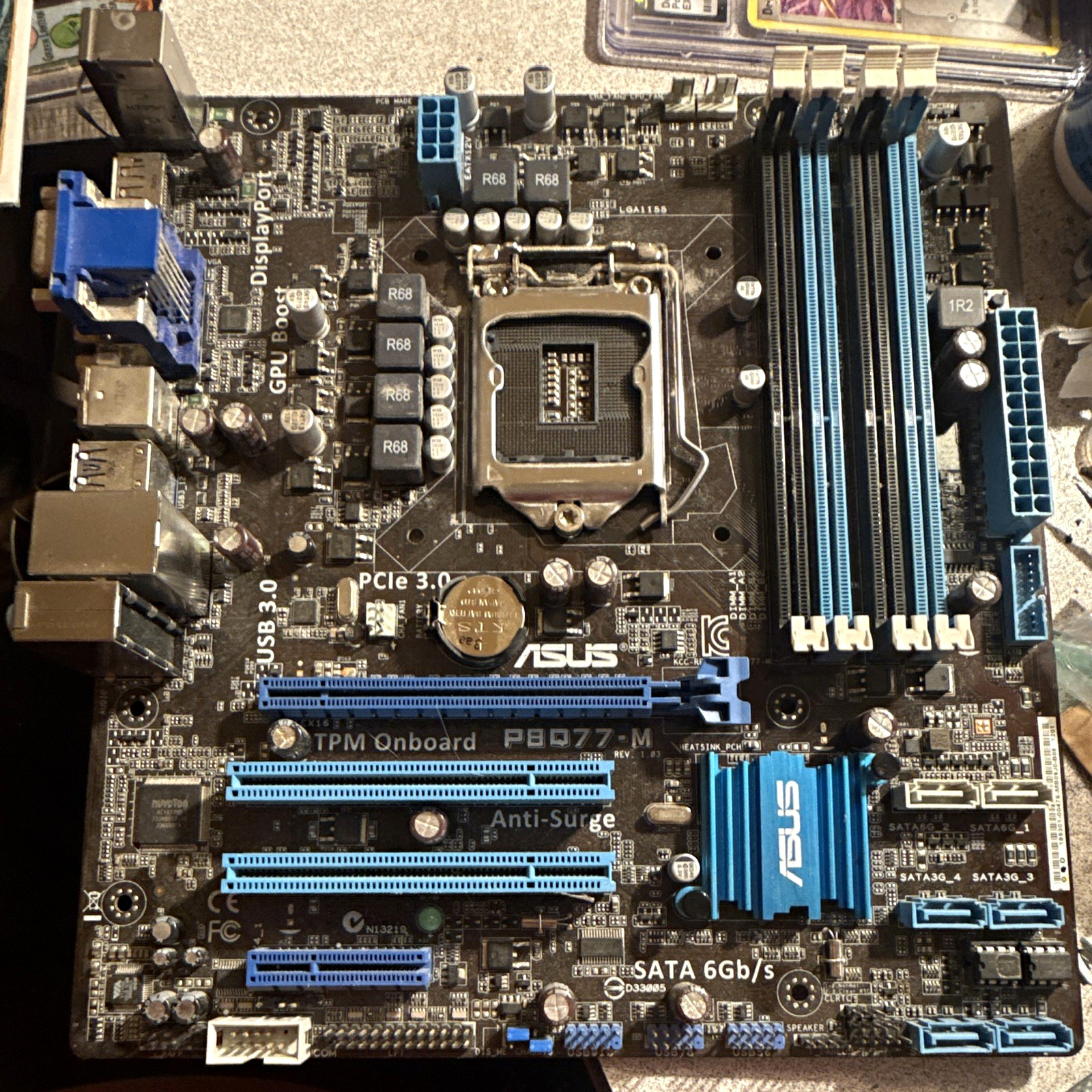 ASUS P8Q77-M MicroATX LGA1155 Intel DDR3 4-DIMM PCIe 3.0 USB 3.0