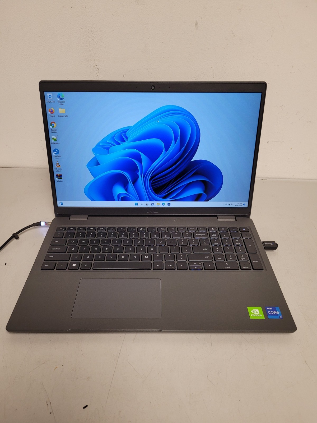 Dell latitude 3540 15.6"i7-1355u 1.7gh 16gb ram 512gb ssd w11p nocharger 4XNFYW3