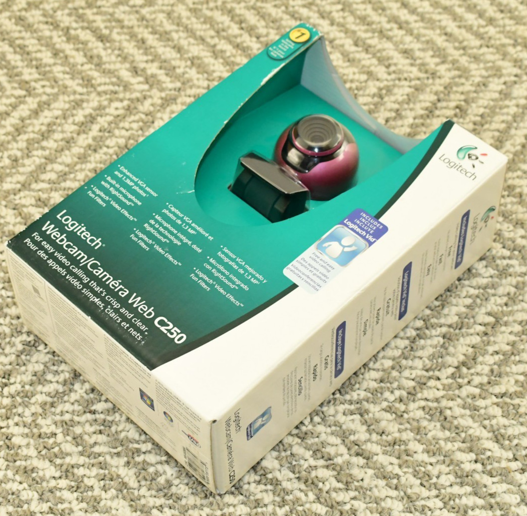 Logitech C250 Webcam Dusty Rose 960-000655 - NEW IN BOX