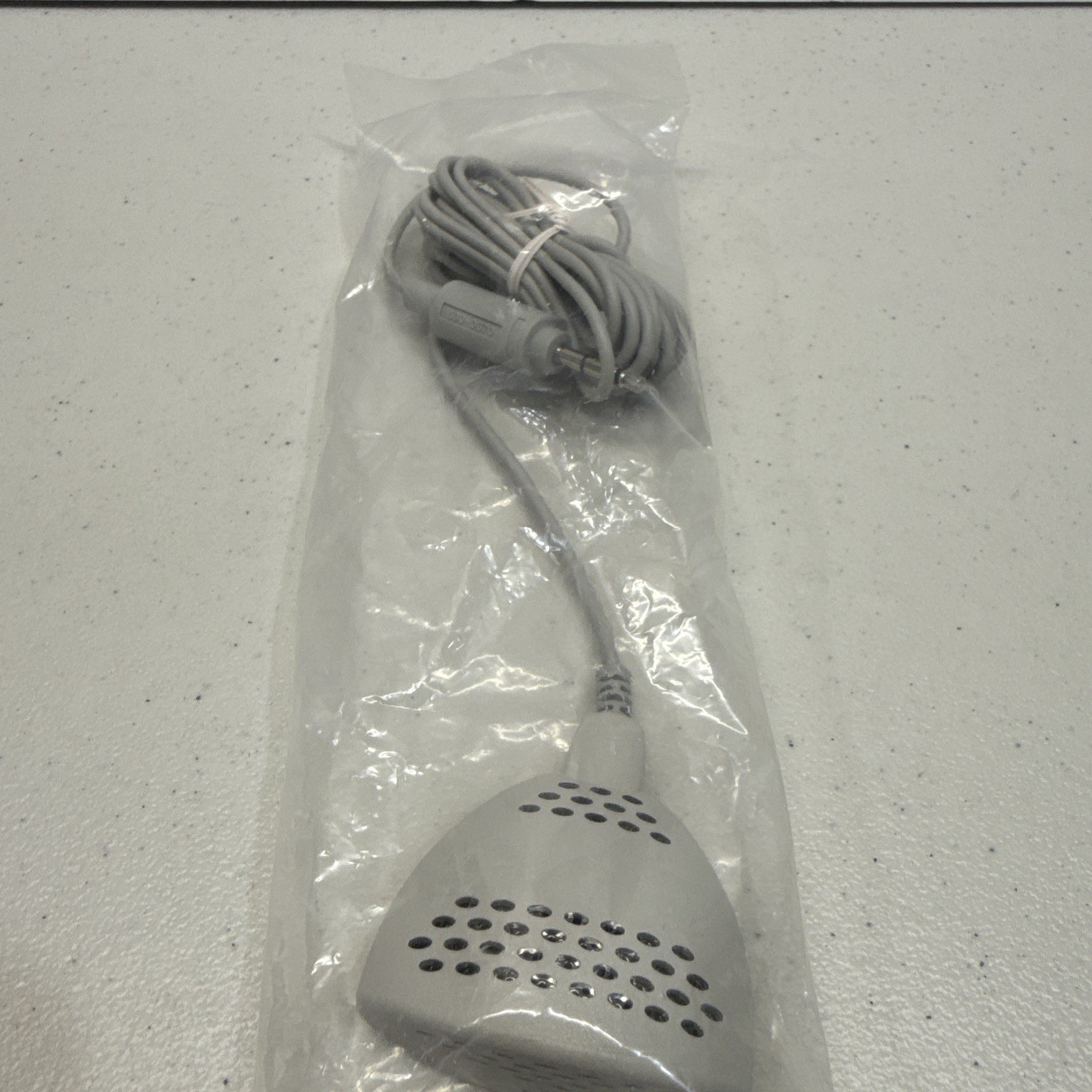 Apple 3.5mm PlainTalk Omnidirectional Microphone - New/Sealed
