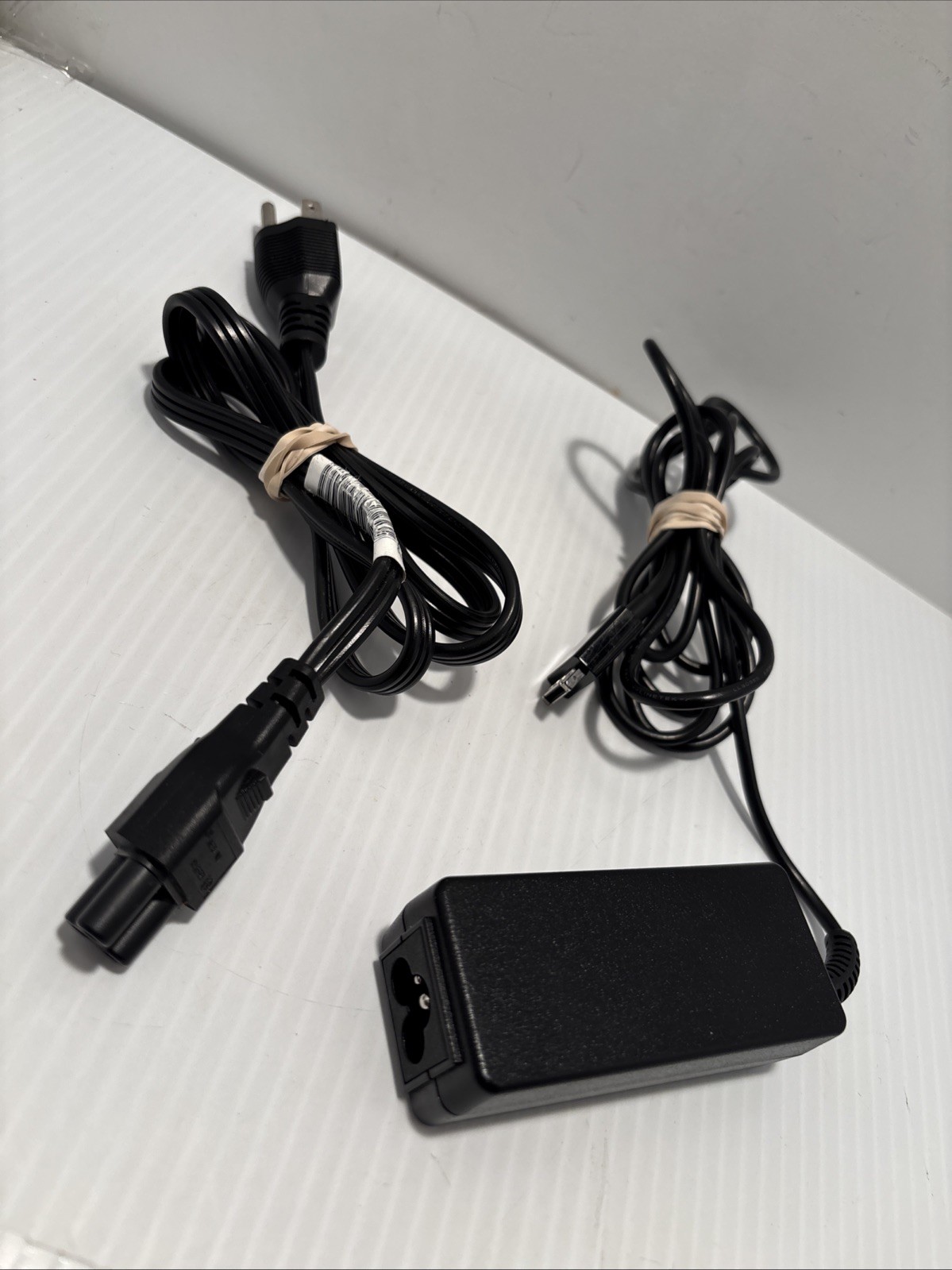Original HP Power Supply Adapter HSTNN-LA37 (85)
