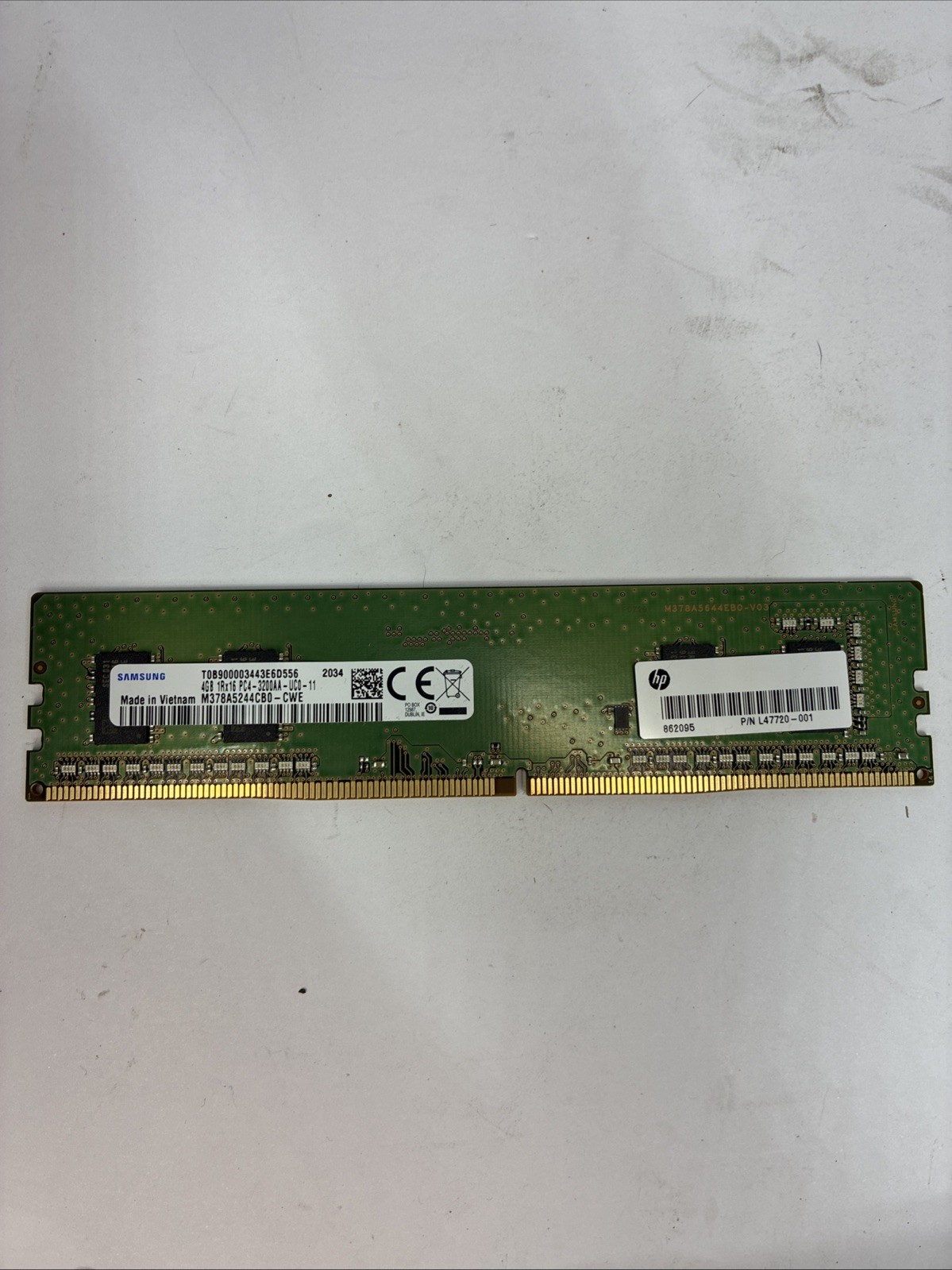 Samsung M378A5244CB0-CWE 4GB 1Rx16 PC4-3200AA-UC0-11