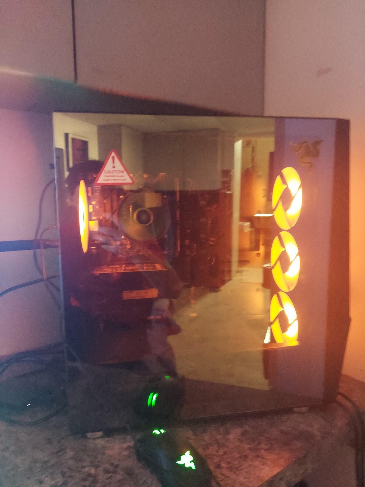  Gaming Pc Barely Used (You Get The Moniter, Nouse, Keyboard) And Storage 1 TB.