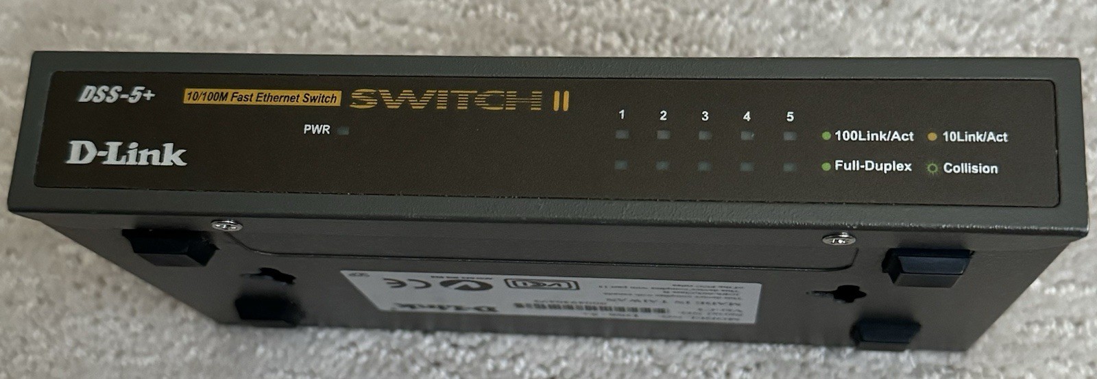 D-Link DSS-5+ 5 Port Mini Ethernet Switch II 10/100 Fast Ethernet Switch