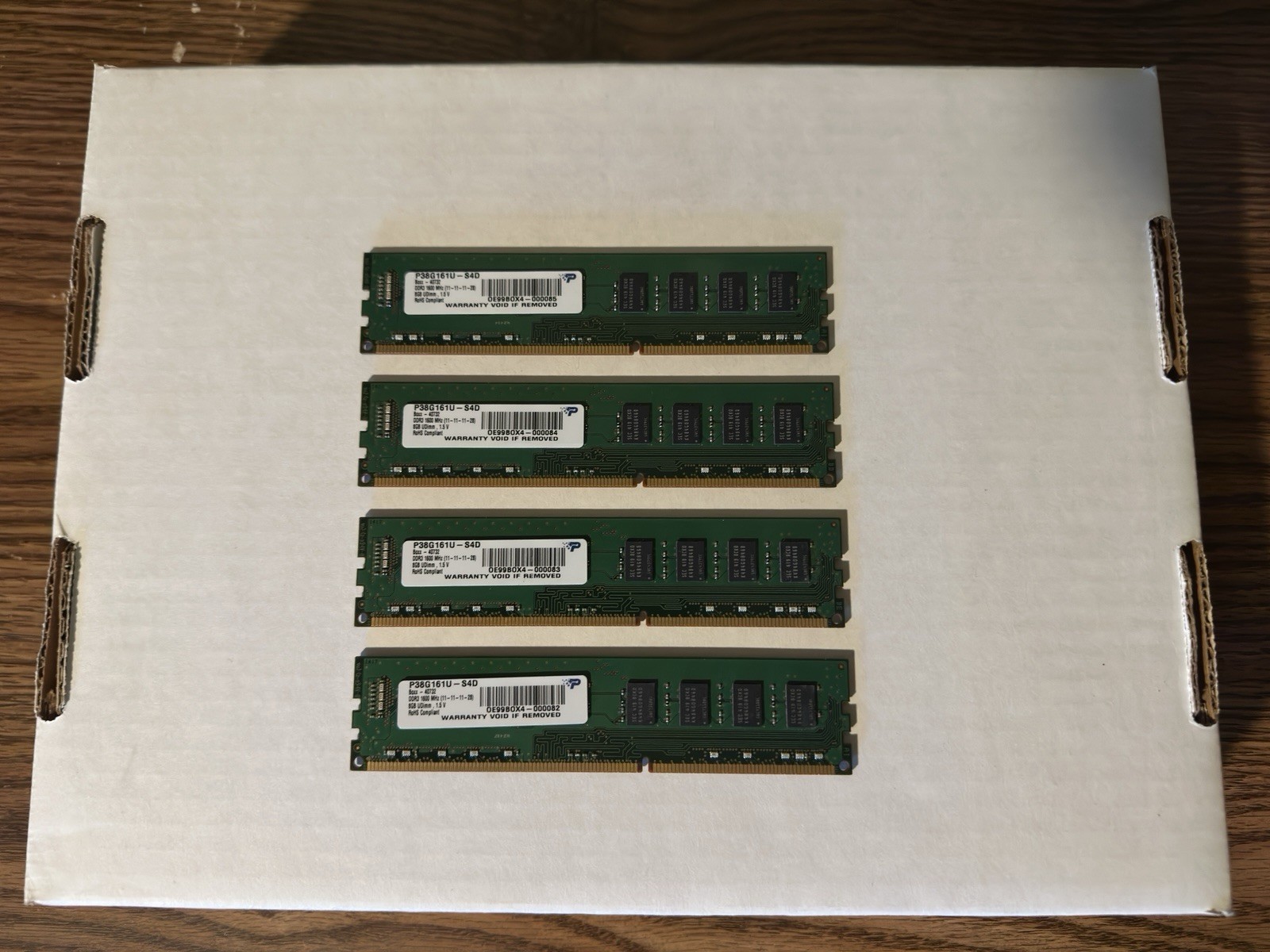 Samsung M378B1G73DB0-CK0 PC3-12800U DDR3-1600MHz 32GB (4x8GB)