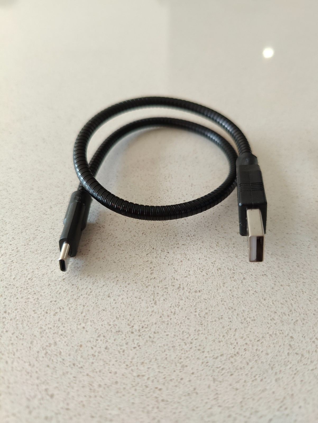 Gooseneck bendable USB-C cable semi-rigid - for USB light/fan -holds weight: lot