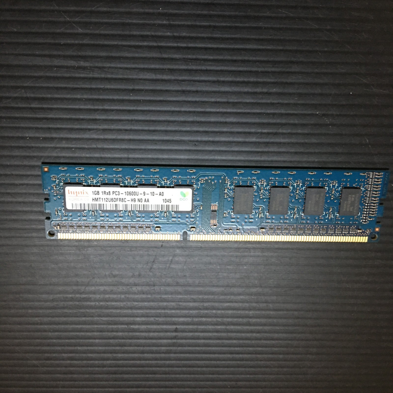 Hynix 1GB 1Rx8 PC3-10600U-9-10-A0 HMT112U6DFR8C-H9 SDRAM DDR3 Desktop PC Memory