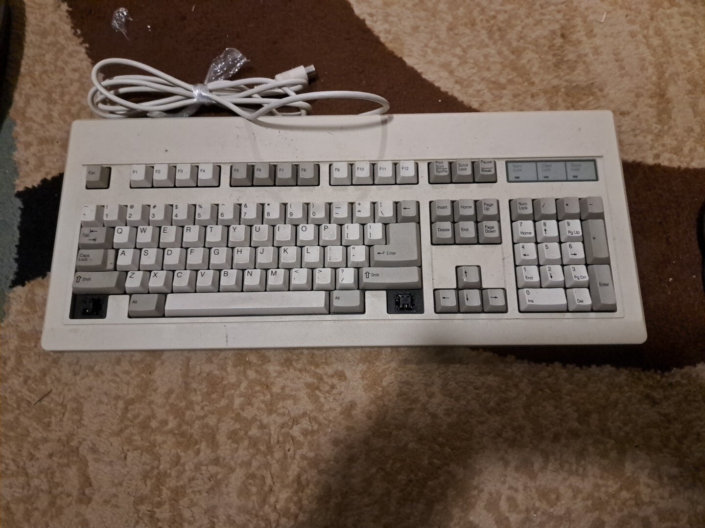 NMB Vintage Mechanical Keyboard Mdl RT8255C+. Missing Both Ctrl Keycaps 