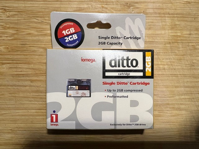 Iomega Ditto 2GB Data Cartridge, Preformatted
