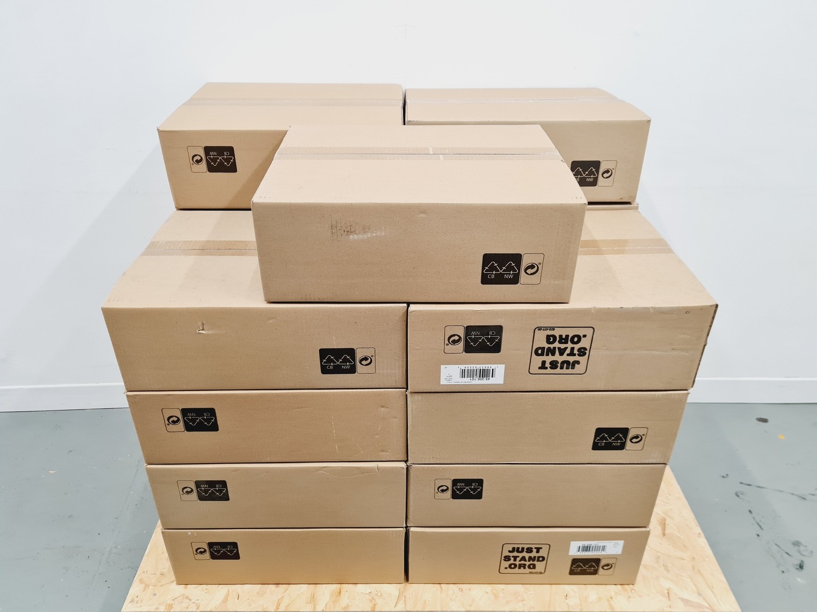 Lot of 19 New Ergotron NeoFlex Desk Mount Tablet Arms 45-306-101