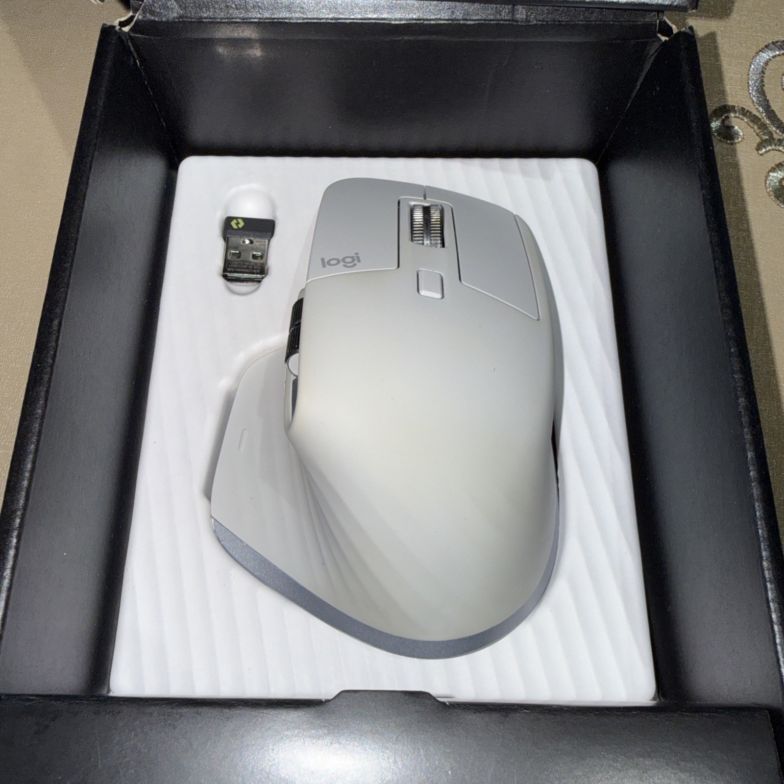 Logitech MX Master 3S Wireless Mouse - white - MISSING CHARGER CABLE