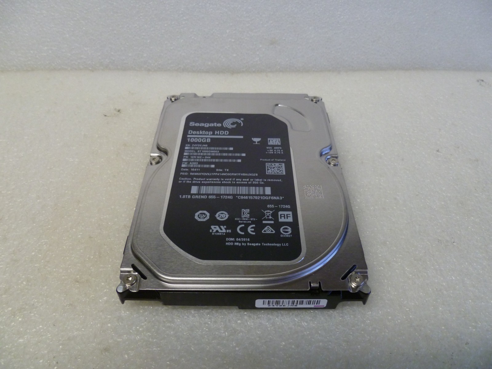 APPLE/SEAGATE ST1000DM003 1TB SATA HARD DRIVE P/N:1ER162-044 F/W:AQ03  655-1724G