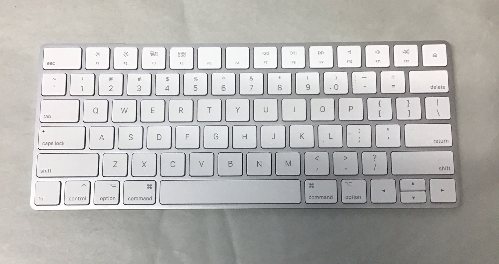 Apple Magic Keyboard A1644 Wireless QWERTY Layout *READ*