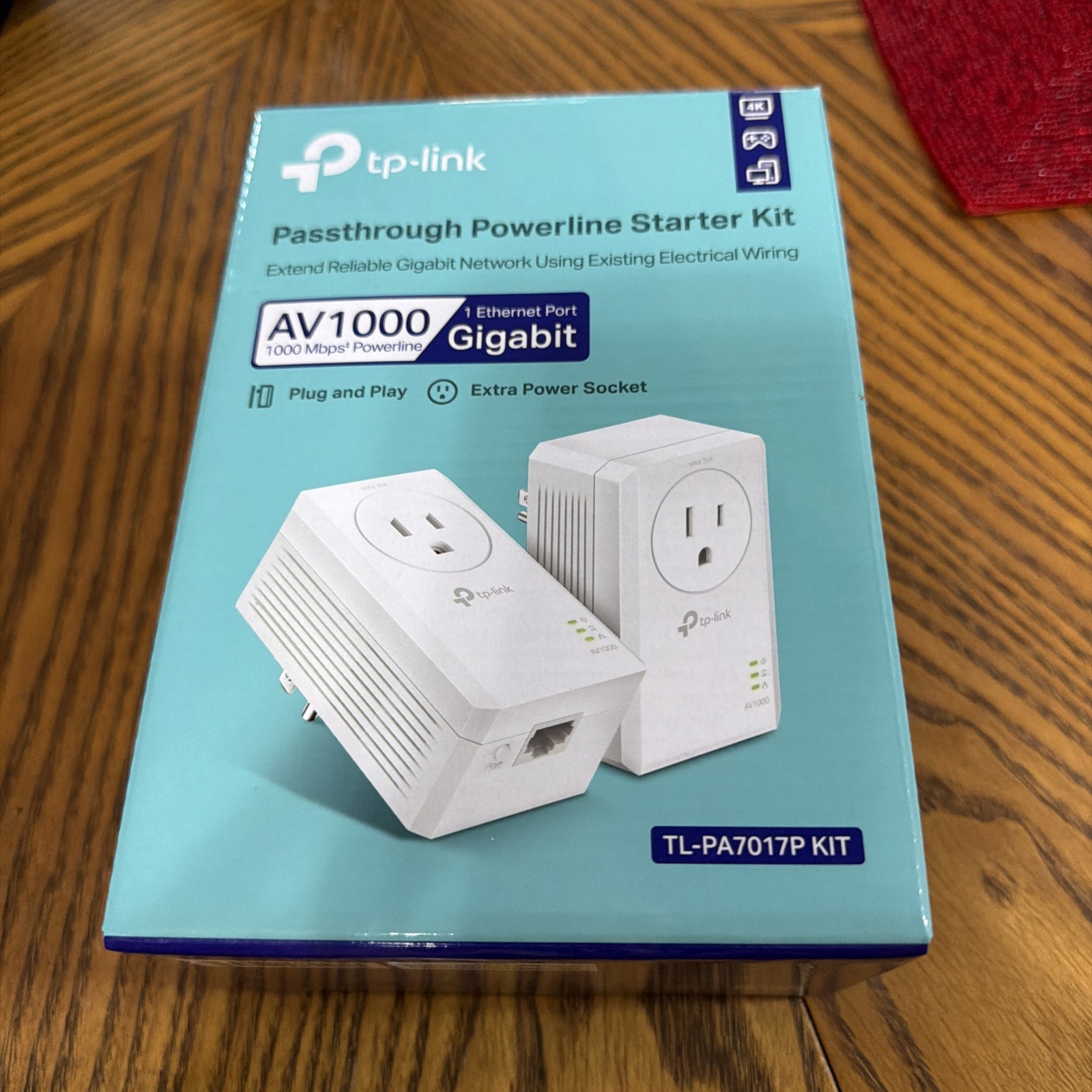 New TP-Link TL-PA7017P Kit AV1000 Gigabit Passthrough Powerline Starter Kit