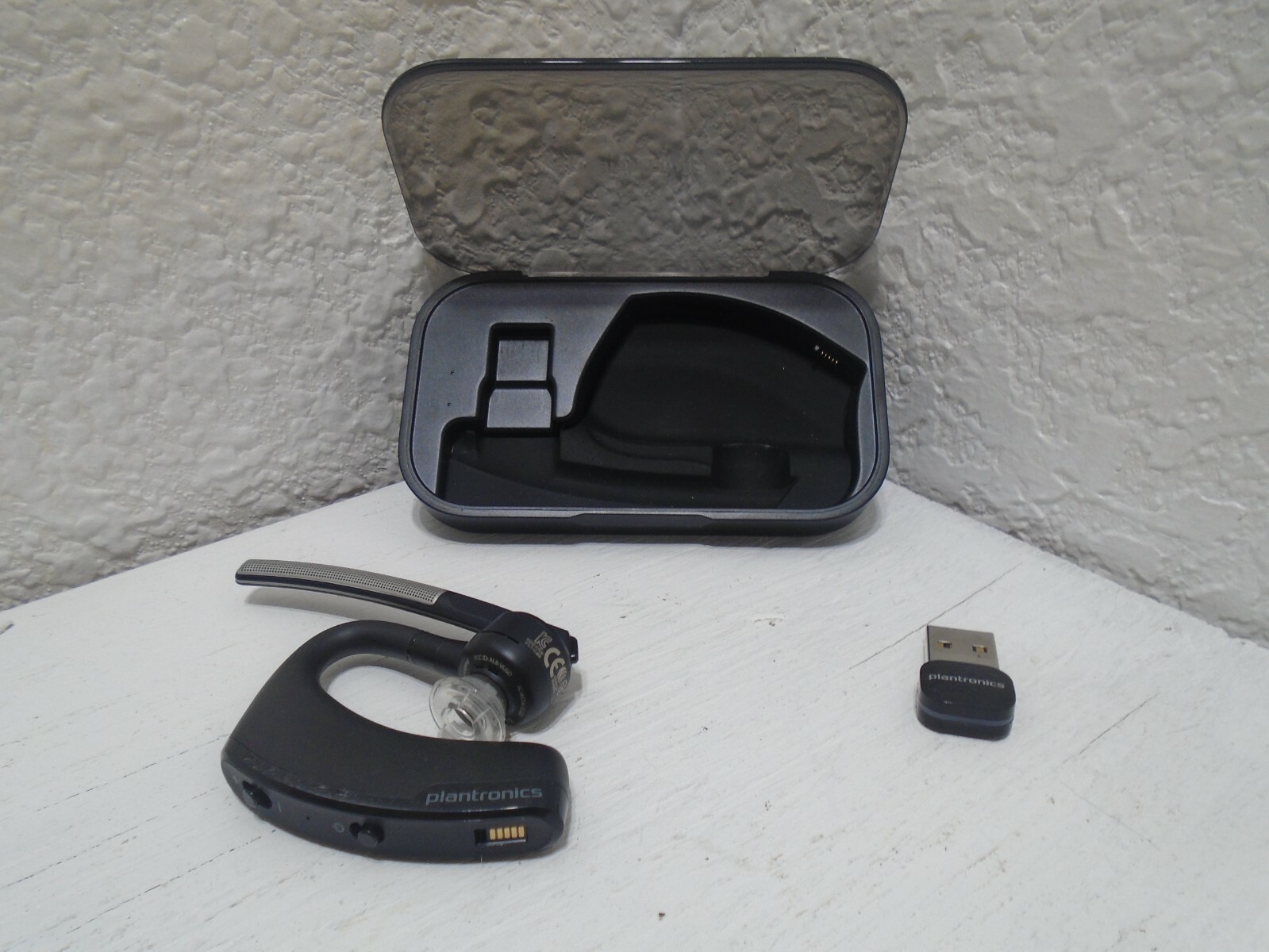 Pre-Owned Plantronics Office Headset with Charging Case 