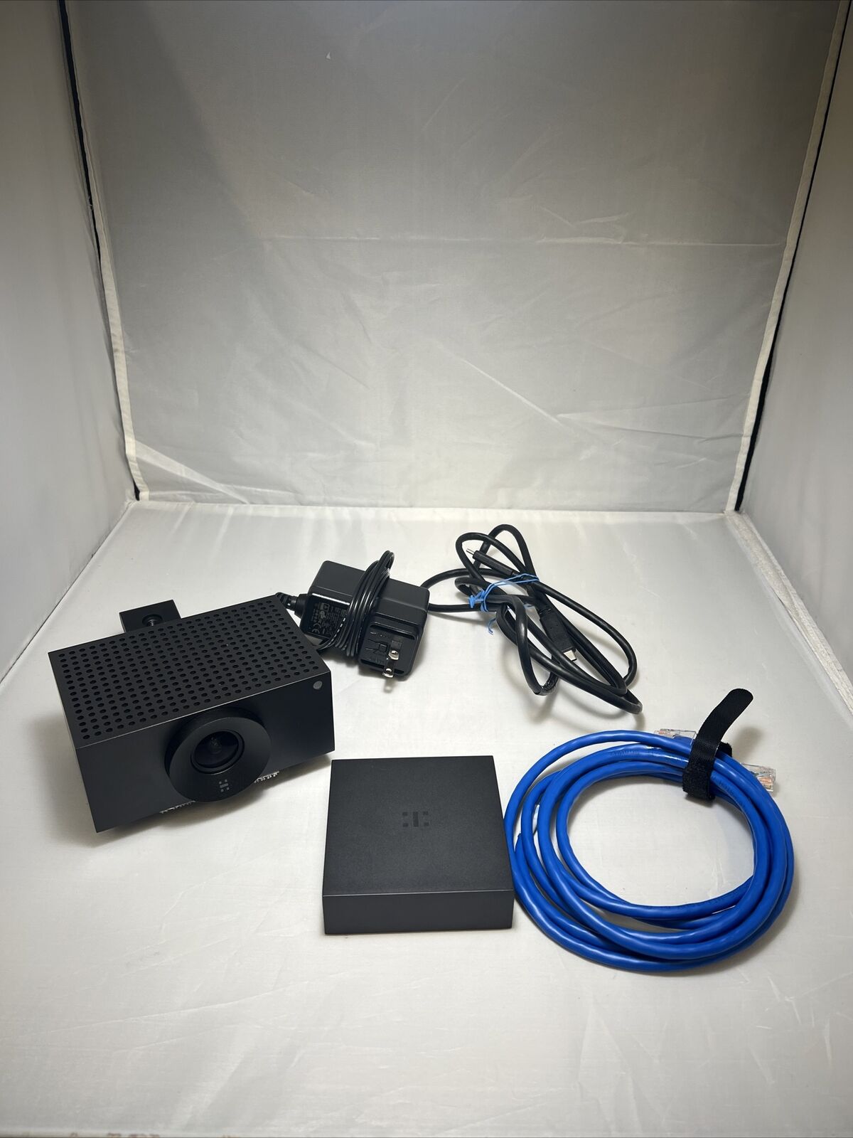 Huddly L1 Conference Camera H3AC Color 20.3 MP (BR11)