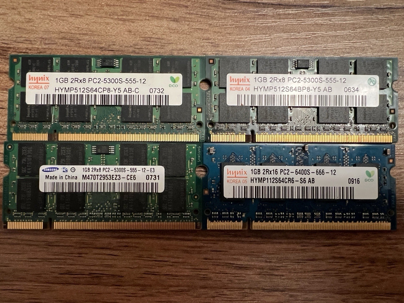 Lot 4x ProMOS & Nanya 1GB 2RX8 PC2-5300S DDR2-667 200-PIN SO-DIMM