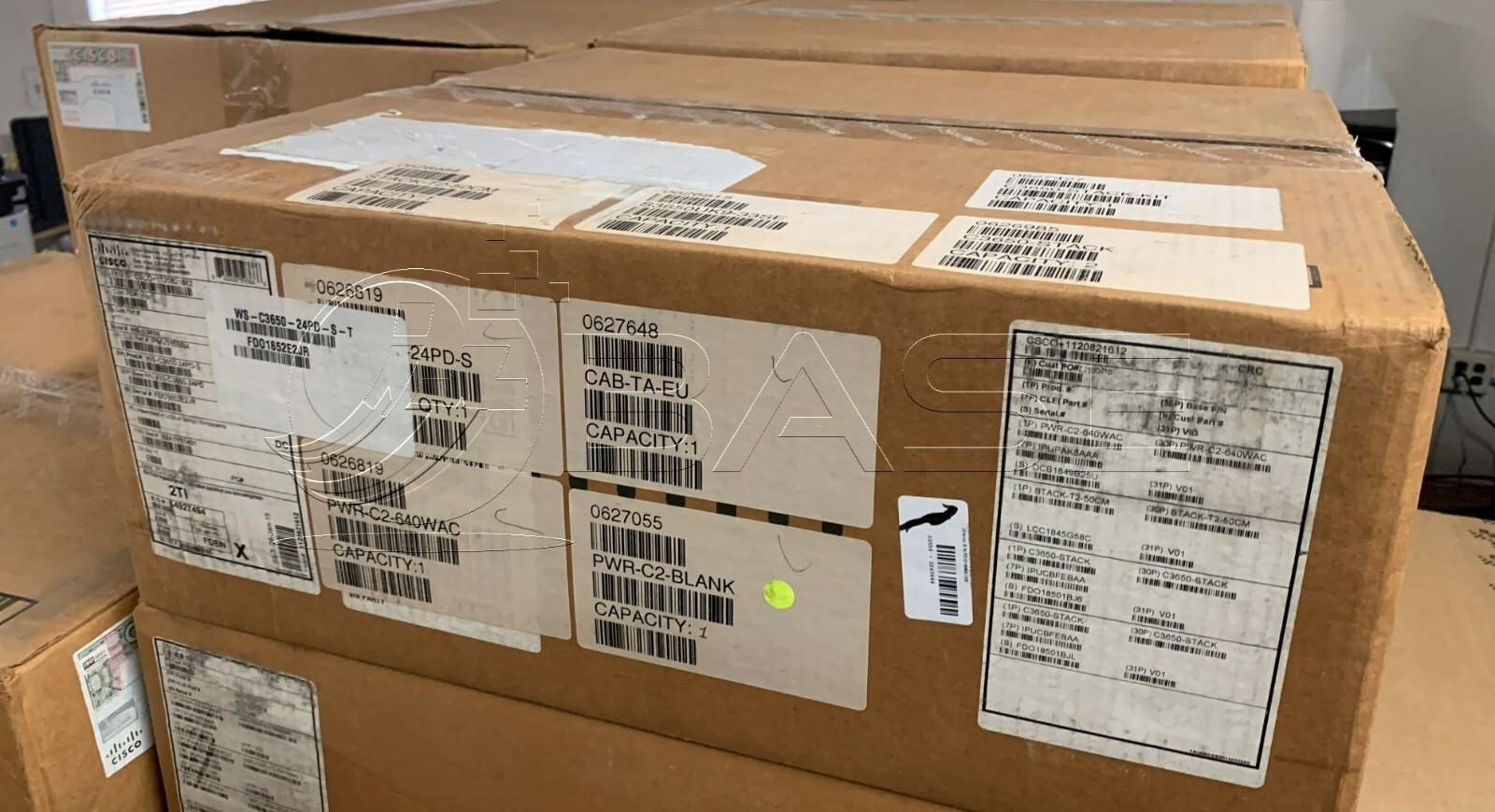 New Cisco WS-C3650-24PD-S Switch Dual Power, C3650-STACK-KIT & STACK-T2-50CM