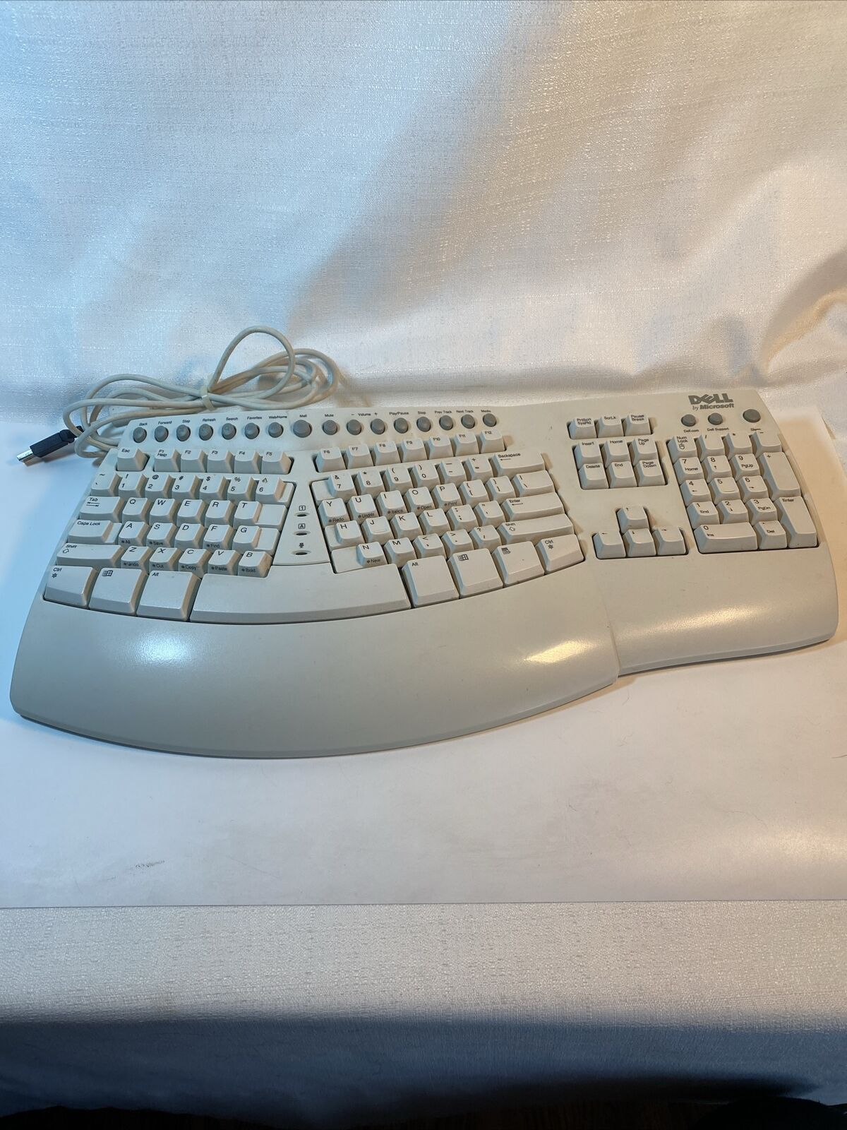 Dell by Microsoft Ergonomic Natural USB Keyboard Pro RT 19403 preowned