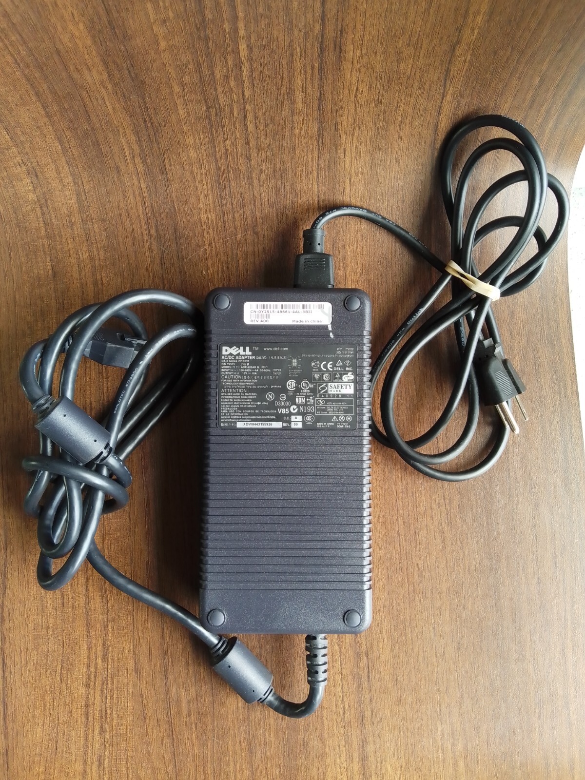 DELL y2515 AC/DC ADAPTER DA-2 SERIES 8-PIN  12V 18A adp-220ab b