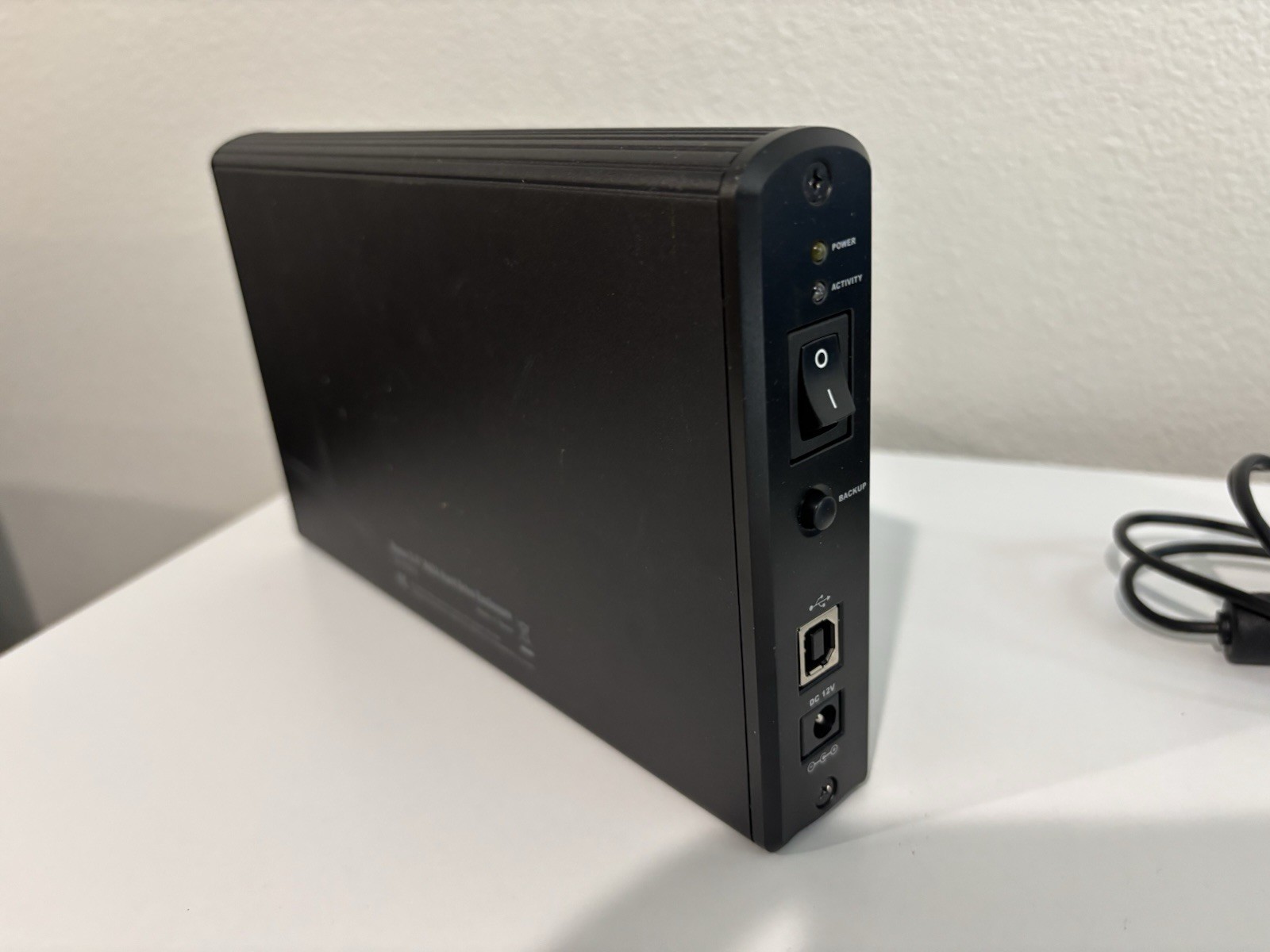 Dynex DX-HD303513 ~ Aluminum USB 3.0 2.5” SATA Hard Drive Enclosure