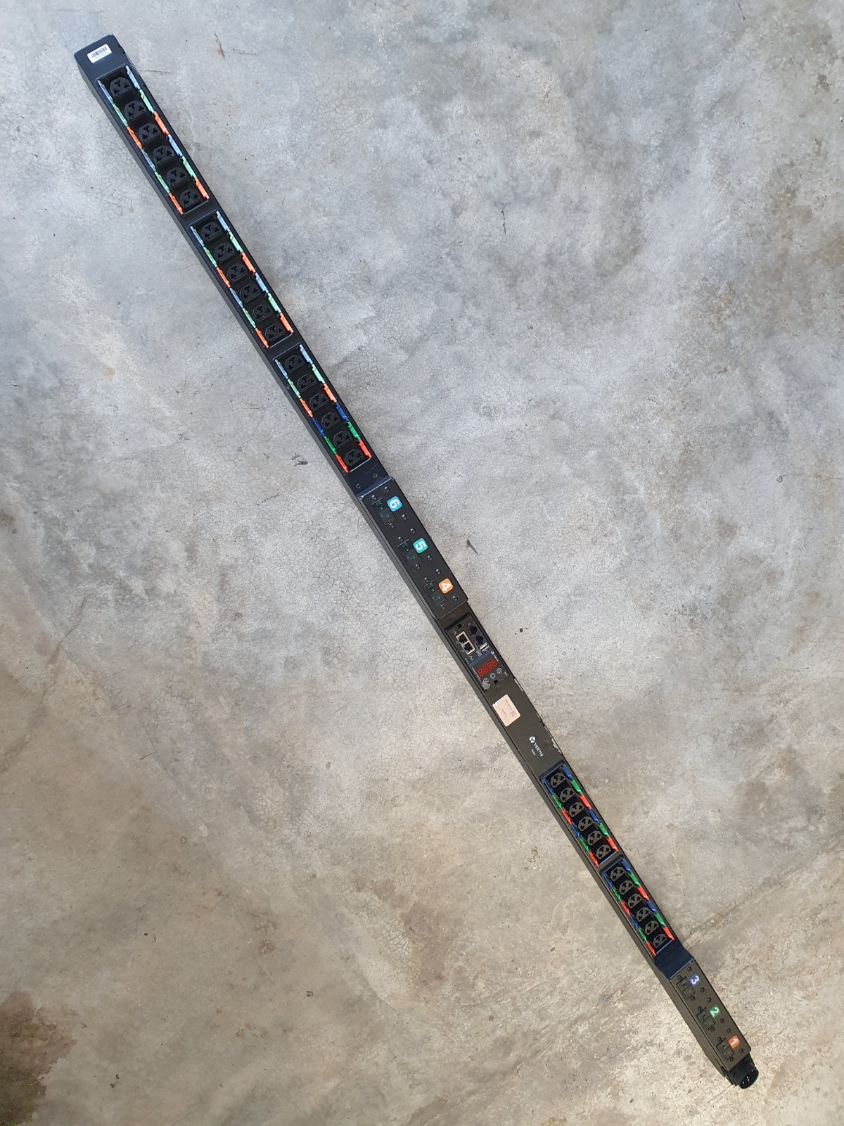 Vertiv Geist PDU UI30026 Rack Power Distribution Unit – Combination