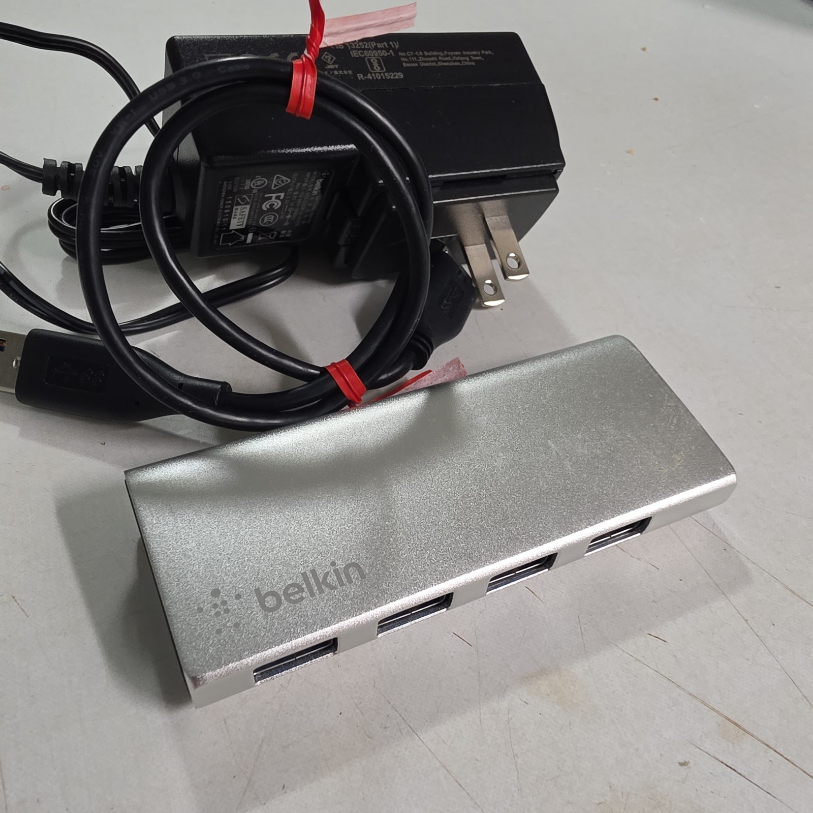 Belkin 4-Port USB 3.0 Hub Aluminum Silver F4U073 High Speed