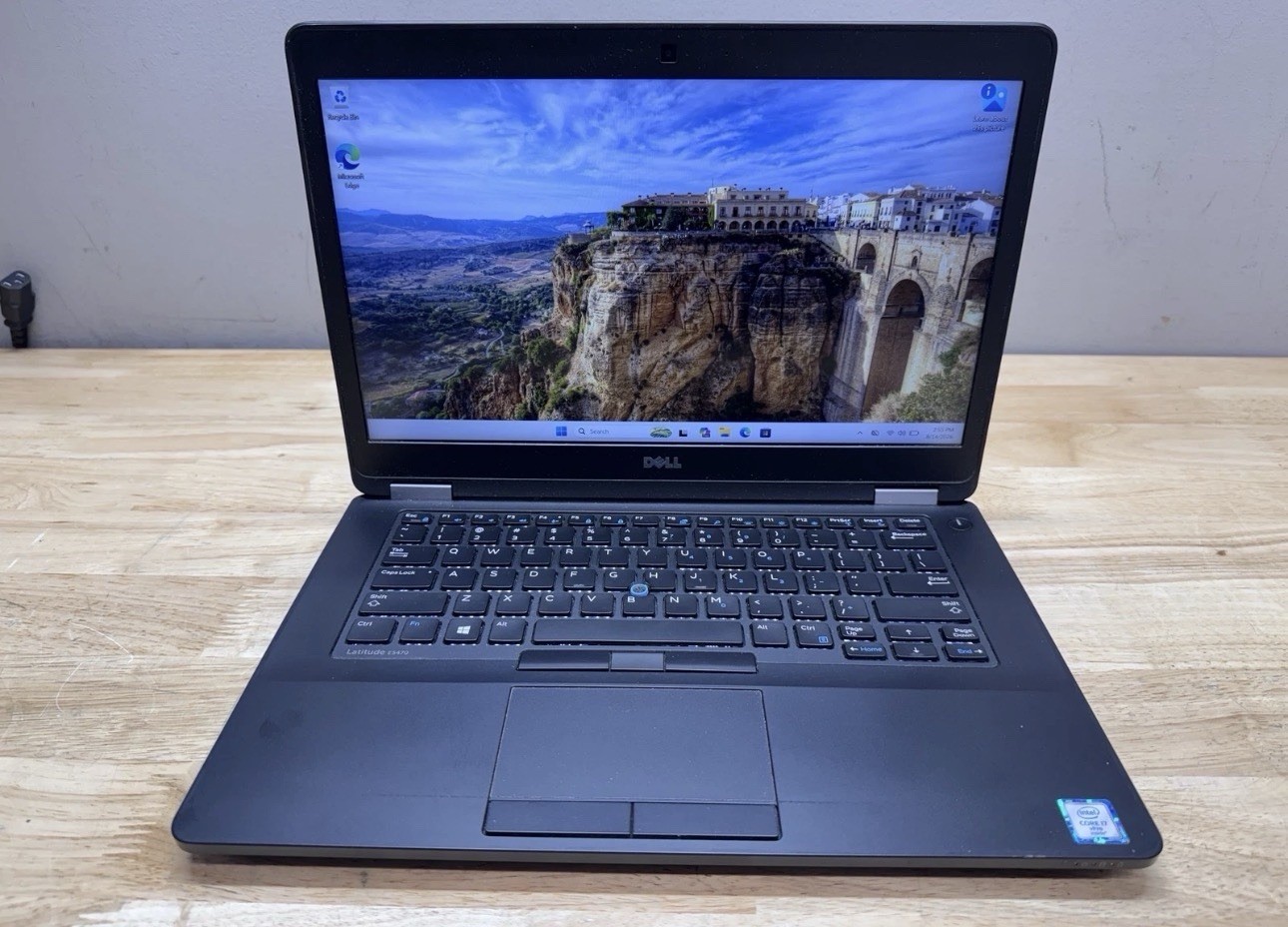 Dell Latitude E5470 Core i7 8GB RAM 250GB SSD Windows 11 - Excellent Condition