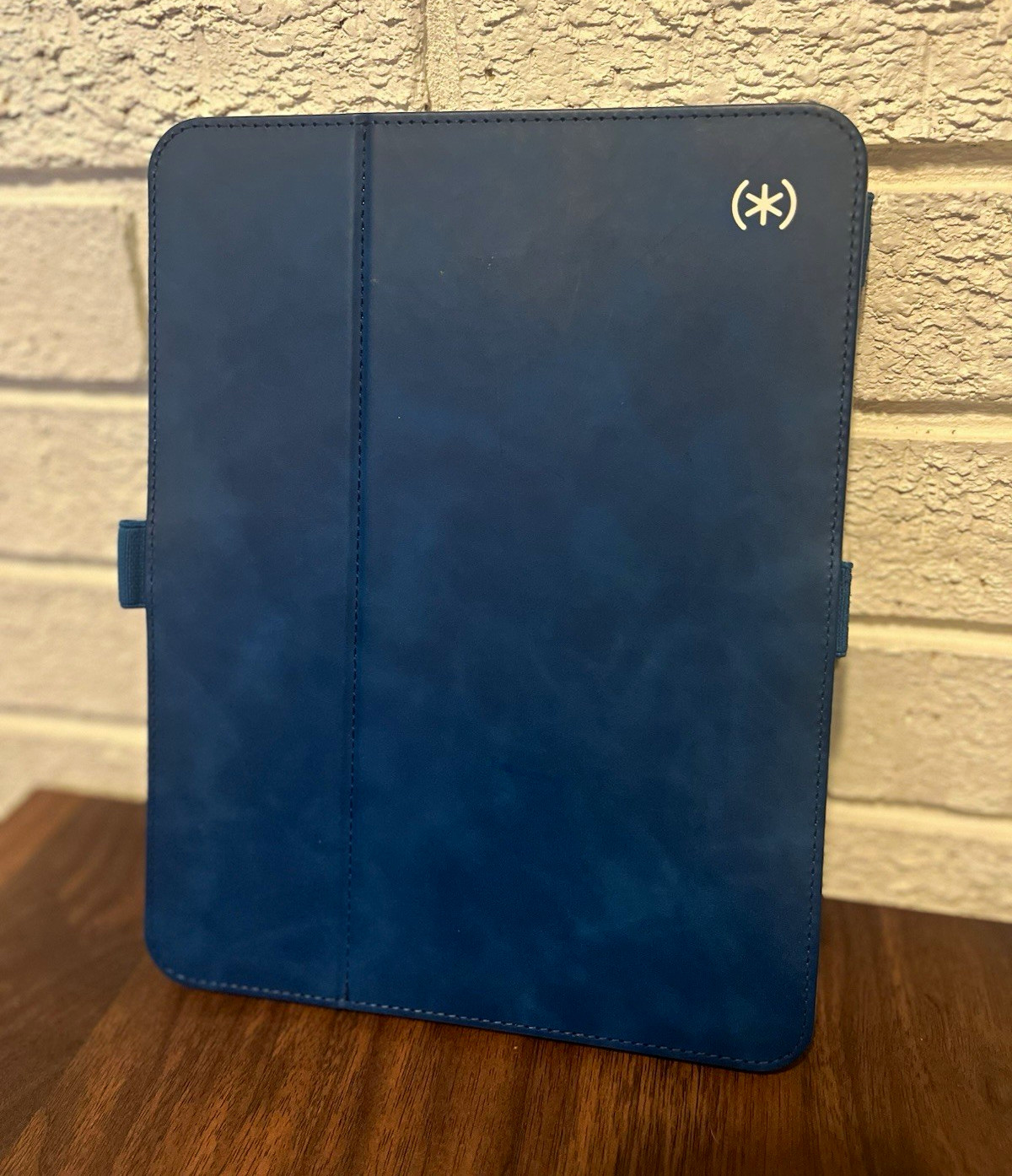 Speck Balance Folio Case for iPad 10th & 11th Generation 10.9"