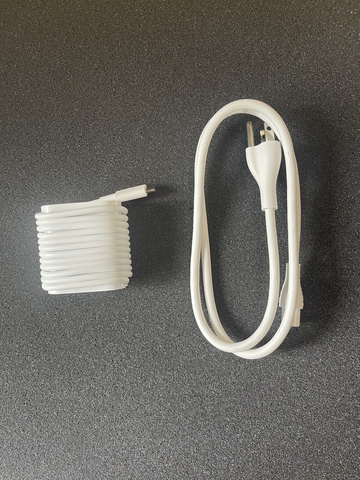 Genuine Dell 45w 20v 2.25a White USB C AC Adapter XPS 9370