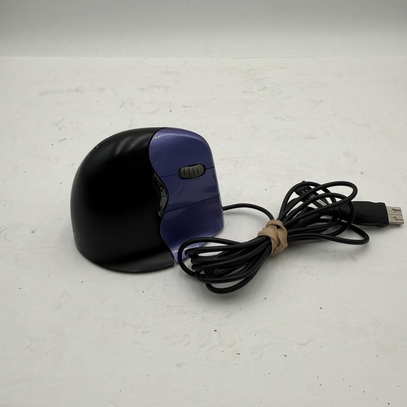 E7 Evoluent VM4S Mouse Vertical4 Small USB 6 Button Retail Ergonomic Mouse