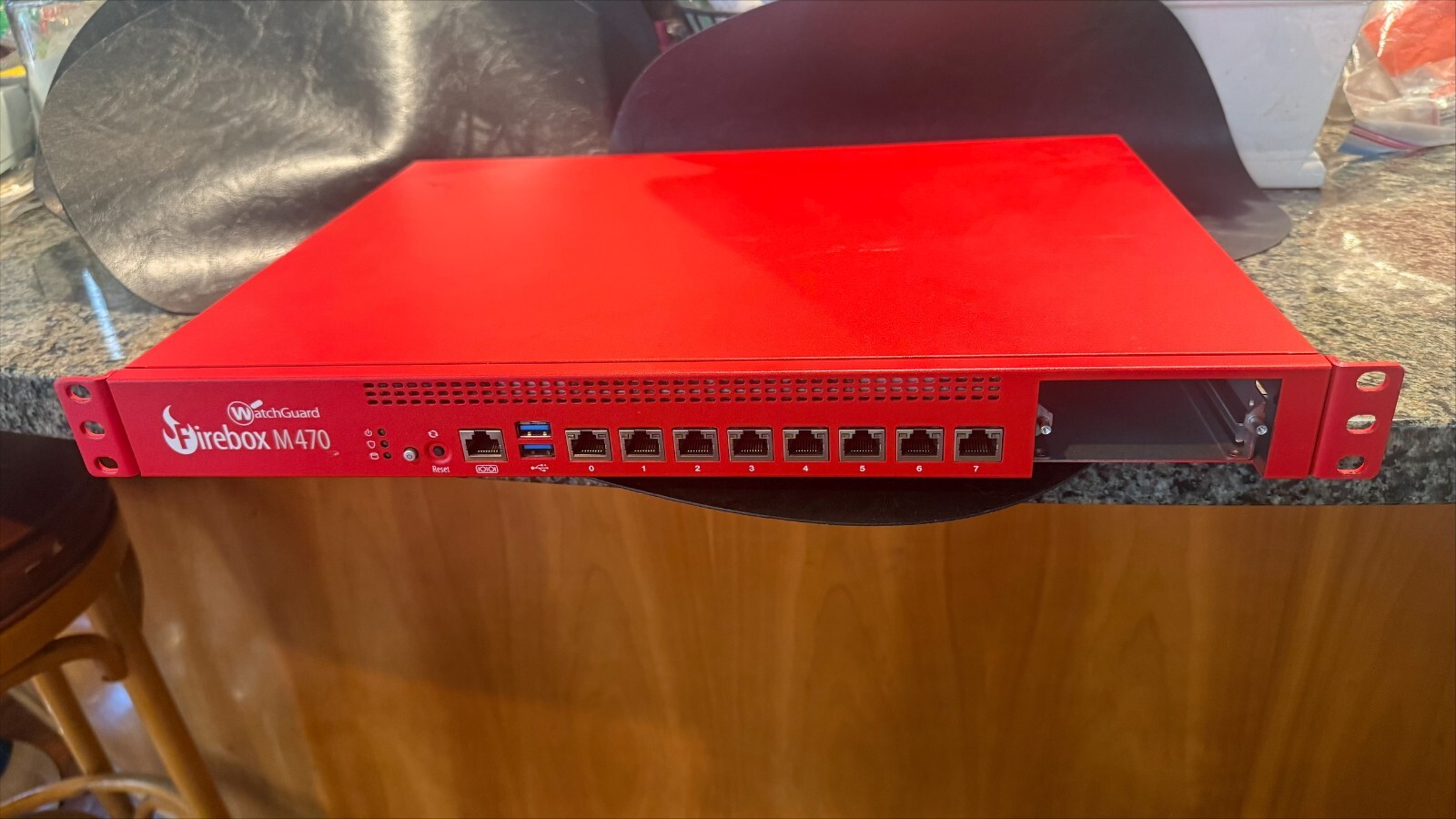 WatchGuard Firebox M470 WL6AE8 8-Port Firewall Enterprise, working pull