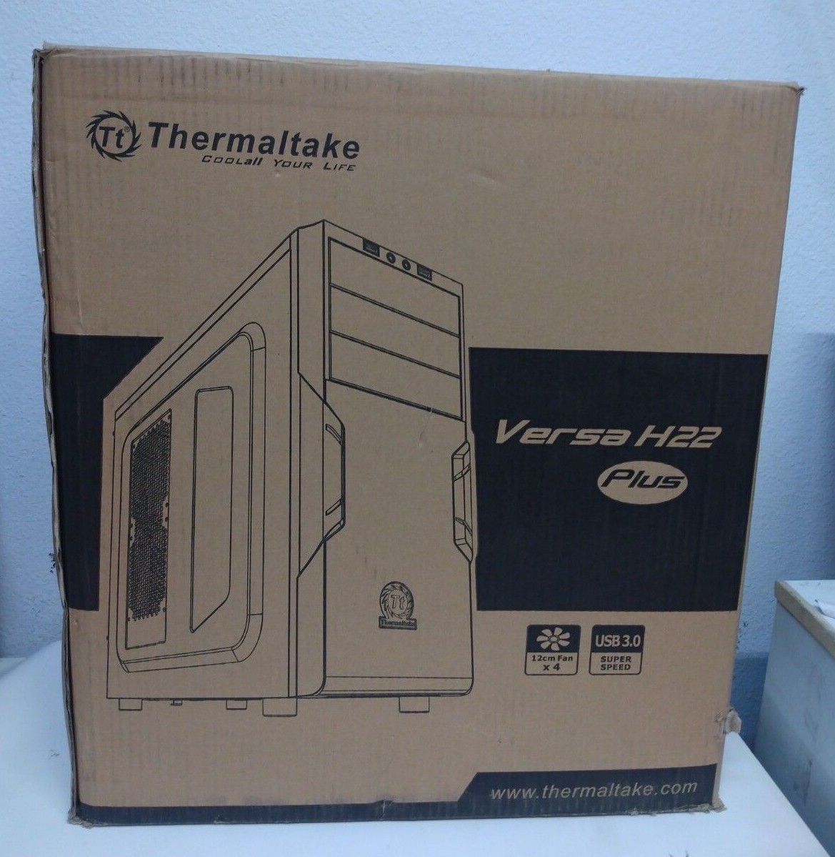 Thermaltake CA-1B3-00M1NN-01 Versa H22 Plus Mid-tower 4 x 12cm Fans USB 3.0