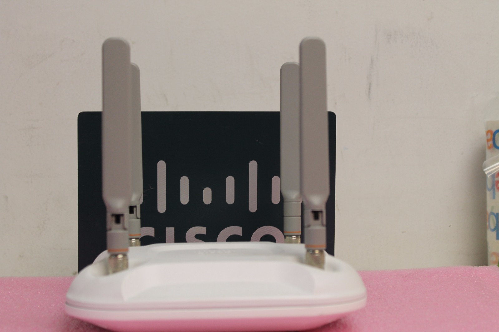 Cisco AIR-CAP3702E-A-K9 Aironet 3702E Wireless Access Point 802.11a/g/n/ac