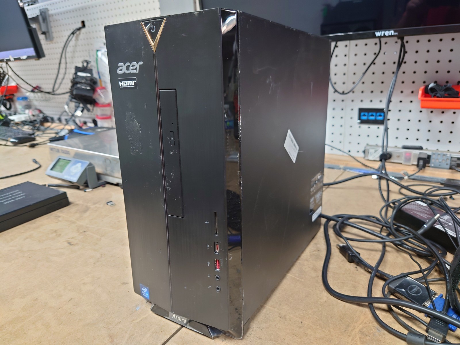 Acer Aspire TC-885 Mid-Tower i5-8400 8GB RAM No HDD