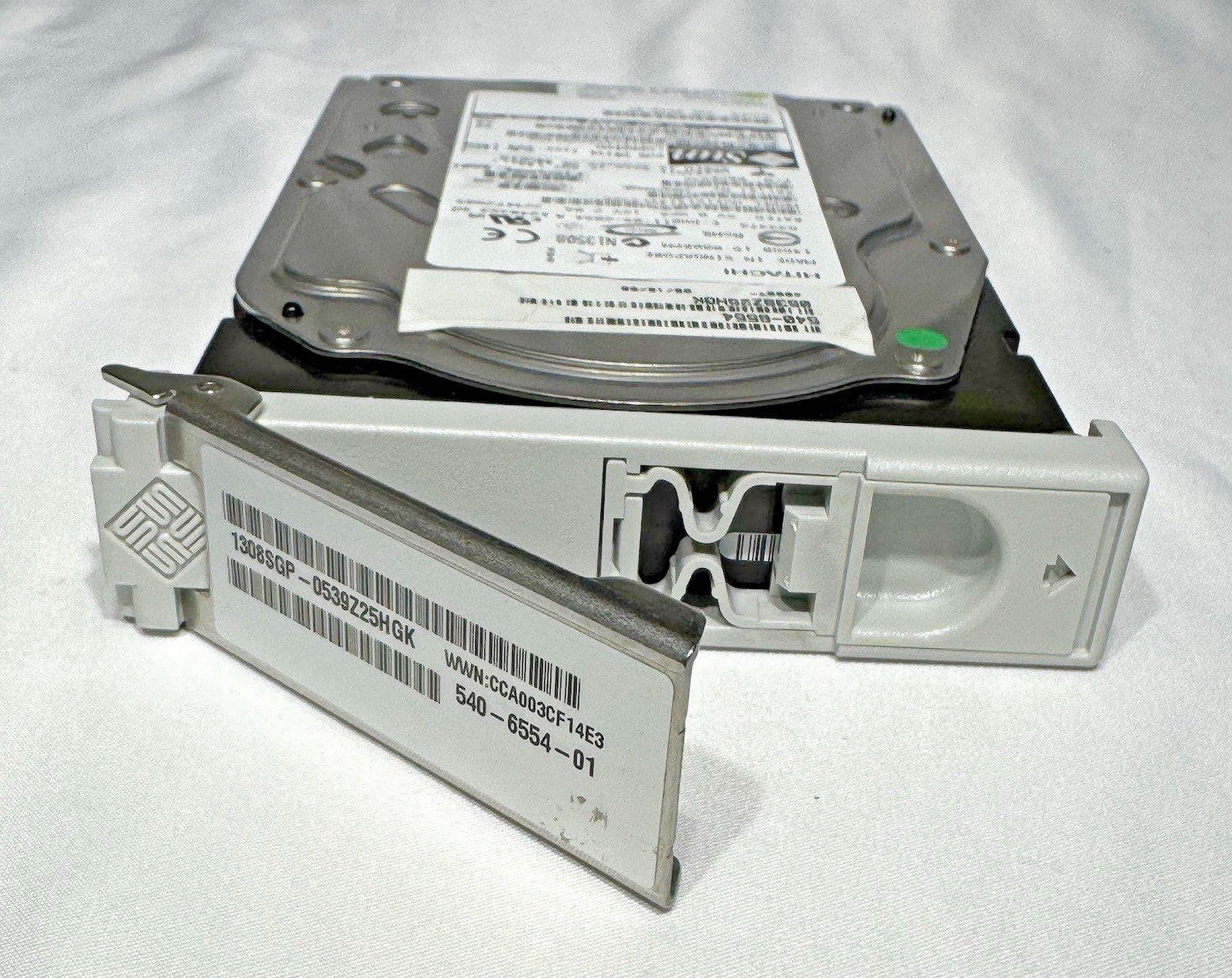 Sun 540-6554 146GB 3.5" 15K RPM 3Gb/s SAS Hard Drive w/Spud Bkt - Sun Ultra 45
