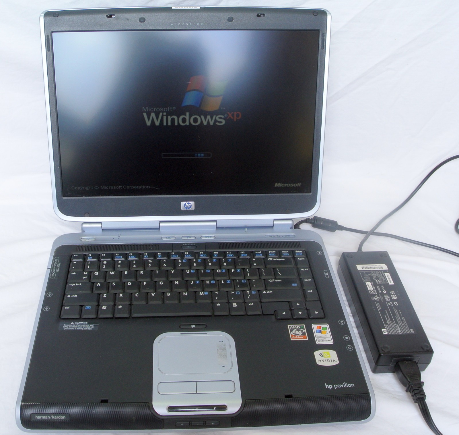hp Pavilion ZV5000 1.8GHz Athlon 64 15.4" XP Laptop 2GB Nvidia Geforce4 60GB