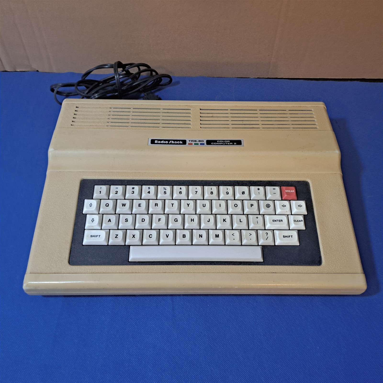 Radio Shack TRS-80 Color Computer 2 - WORKS A few Keys Unresponsive 26-3027