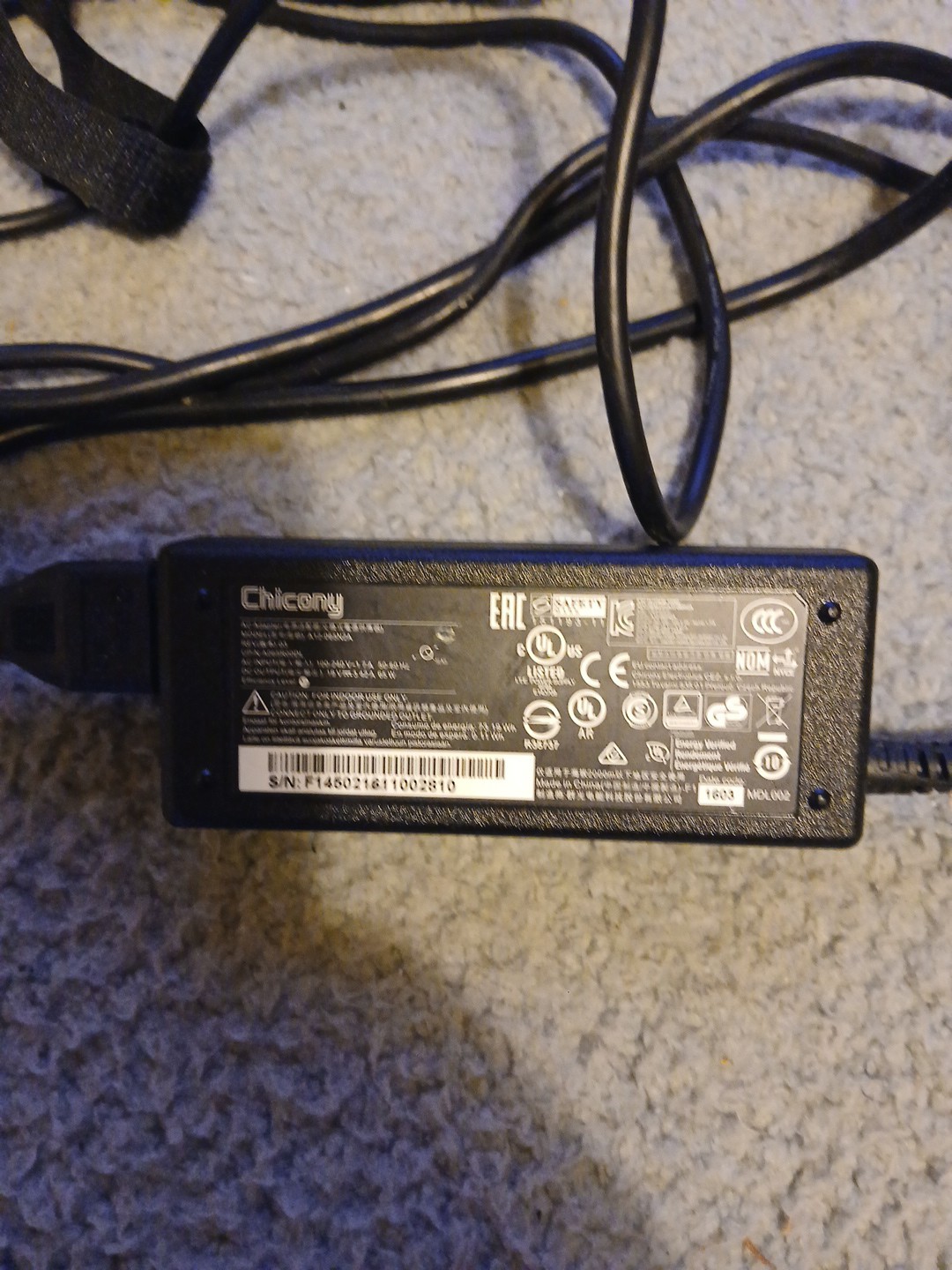 Chicony 65W AC Adapter Model: A12-065N2A Output: 19VDC 3.42A UP/N: A065R00DL