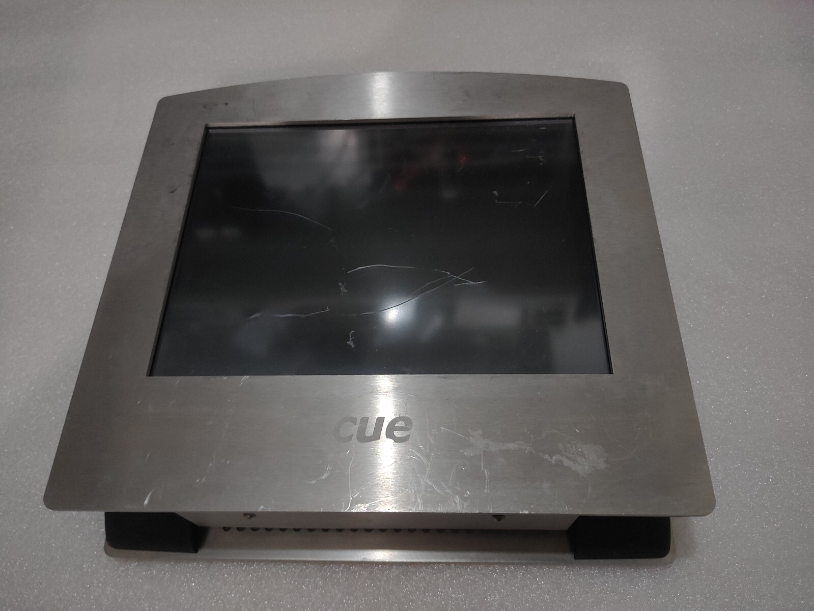 Cue touchCUE-M table top touch screen | FedEx or DHL