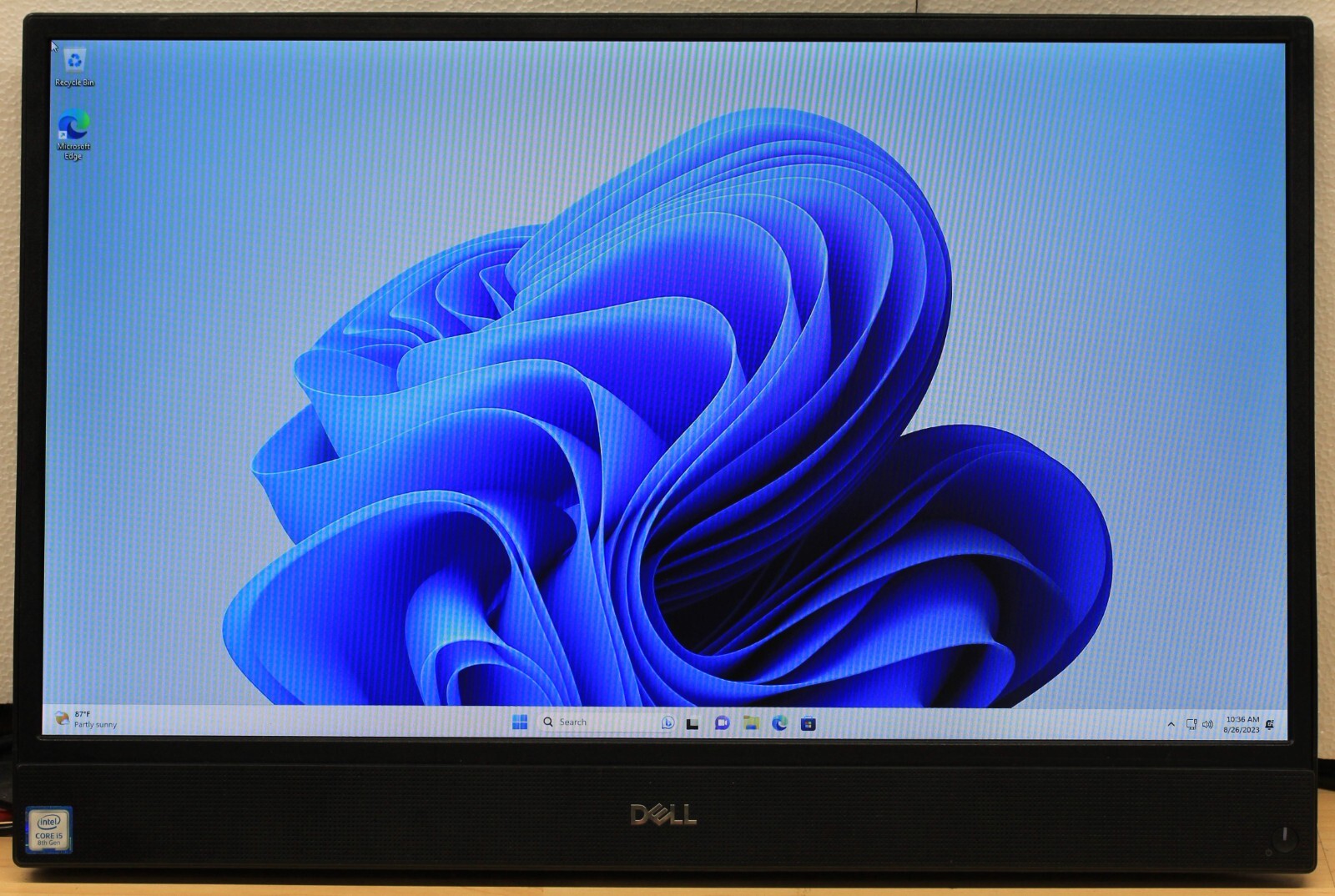 OptiPlex 5260: 21.5", i5-8500, 16GB, 500GB NVMe, (non-touch), W11 Pro