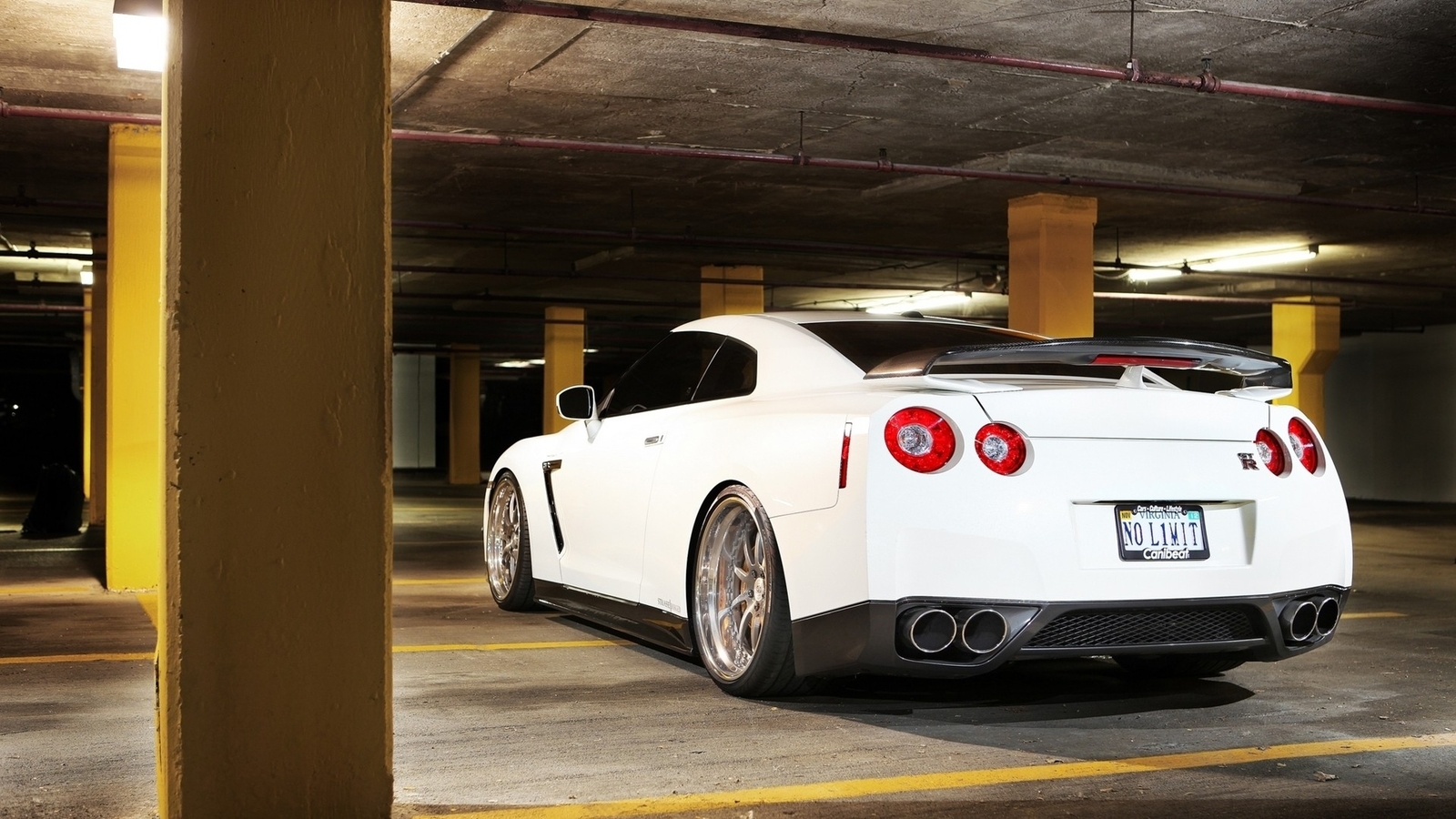 Cars nissan vehicles r35 gt r gtr Desk Mat Stitched
