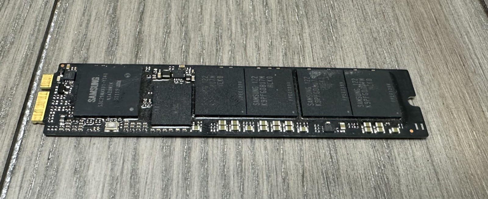 Samsung MZ-CPA1280/0A2 SSD M.2 128GB 6+12-pin