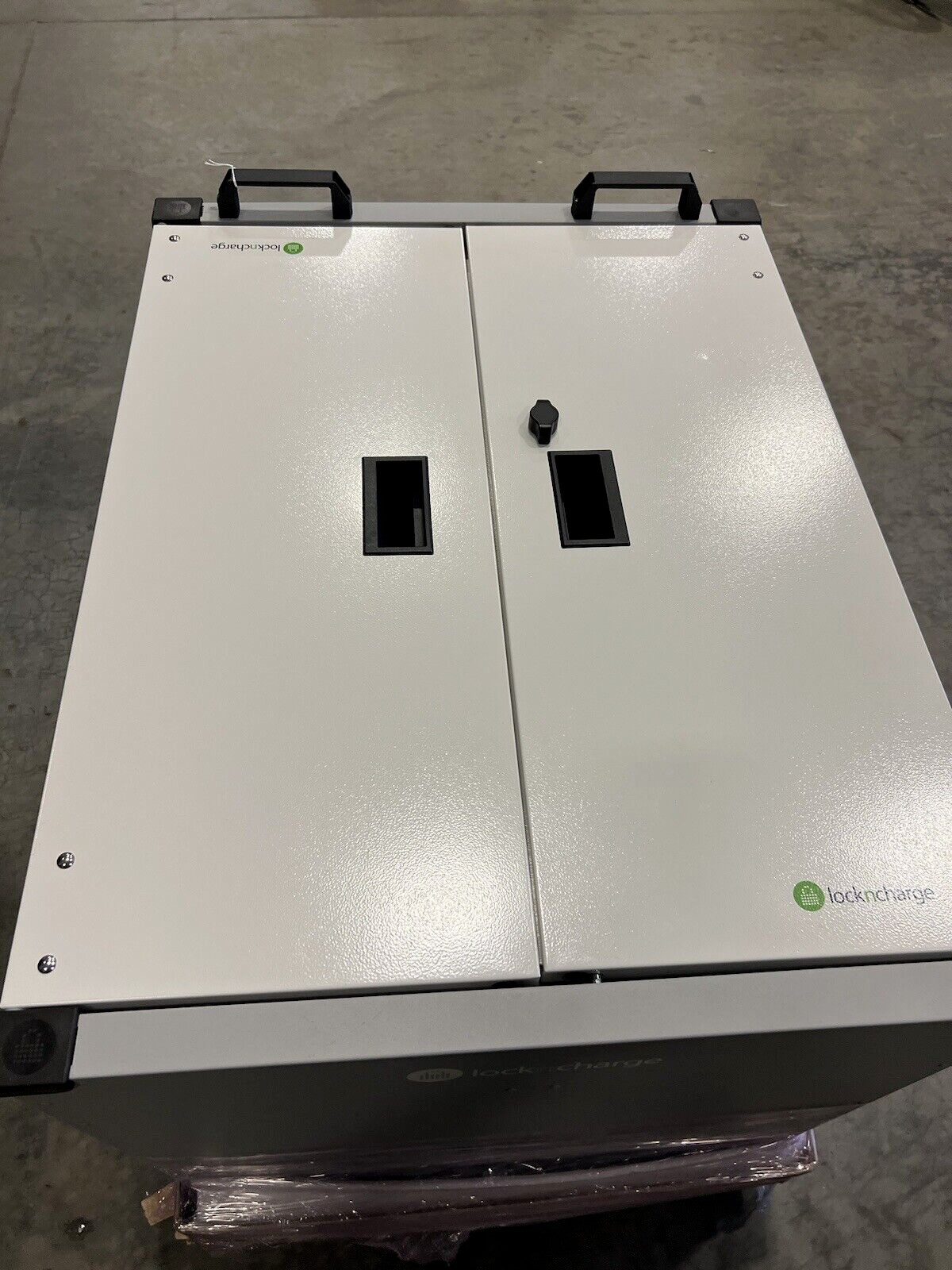 LocknCharge Joey 40 Charging Cart 10238 40 Devices sealed Baskets OPEN BOX READ